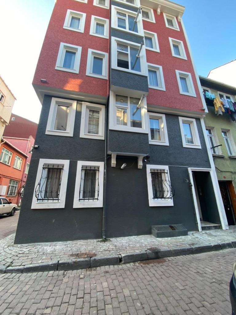 Apartment Balat Apartments-orange And Blue *