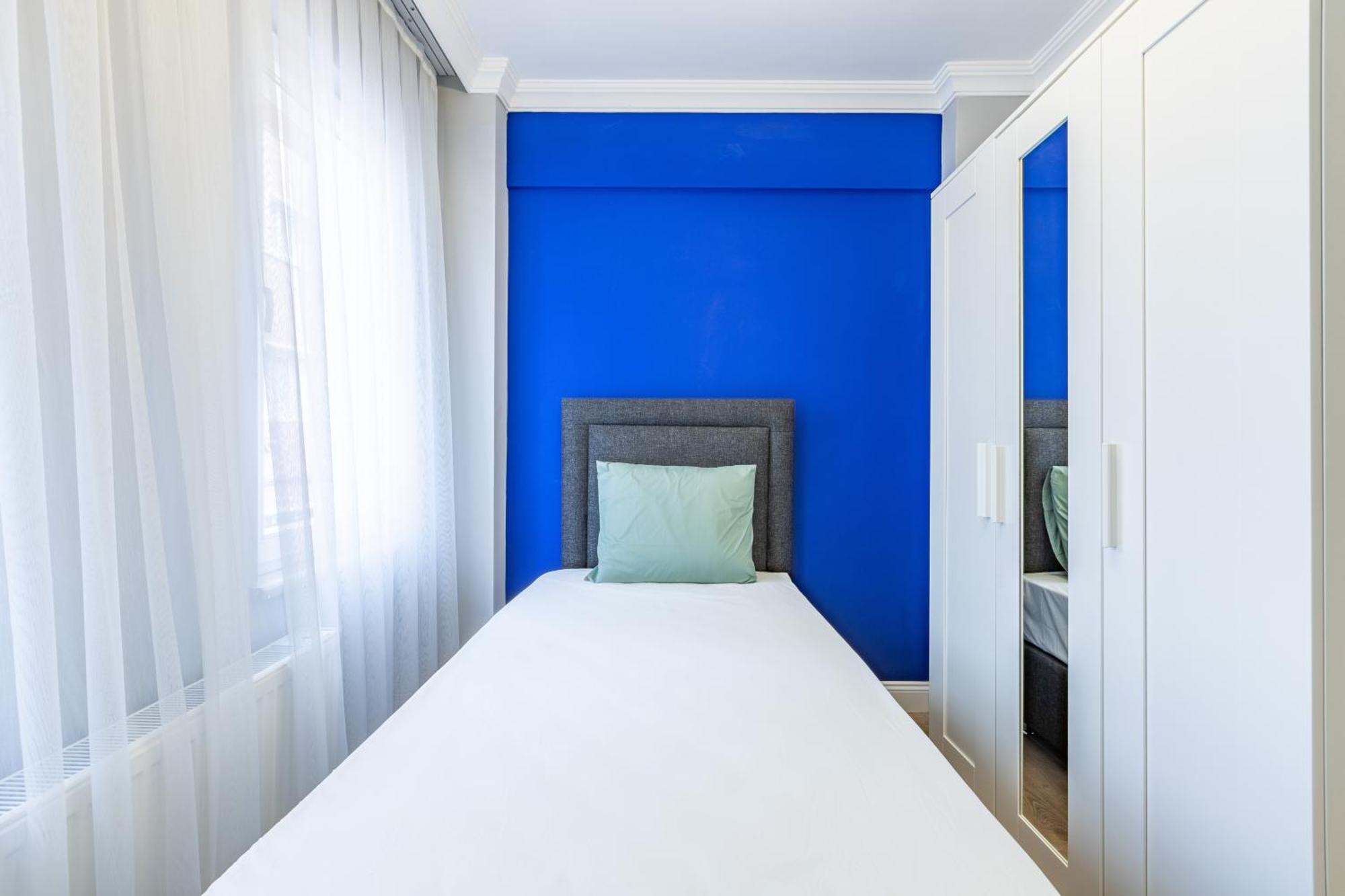 Balat Apartments-orange And Blue Apartment Istanbul