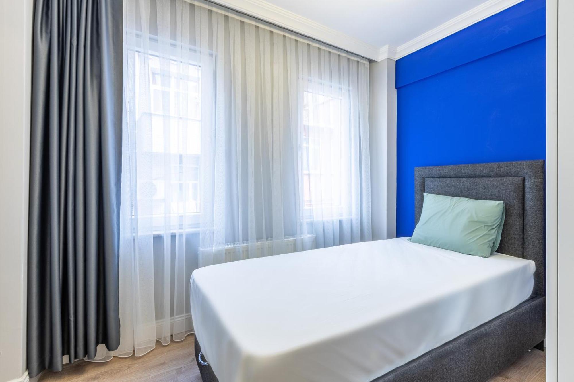 Balat Apartments-orange And Blue Apartment *