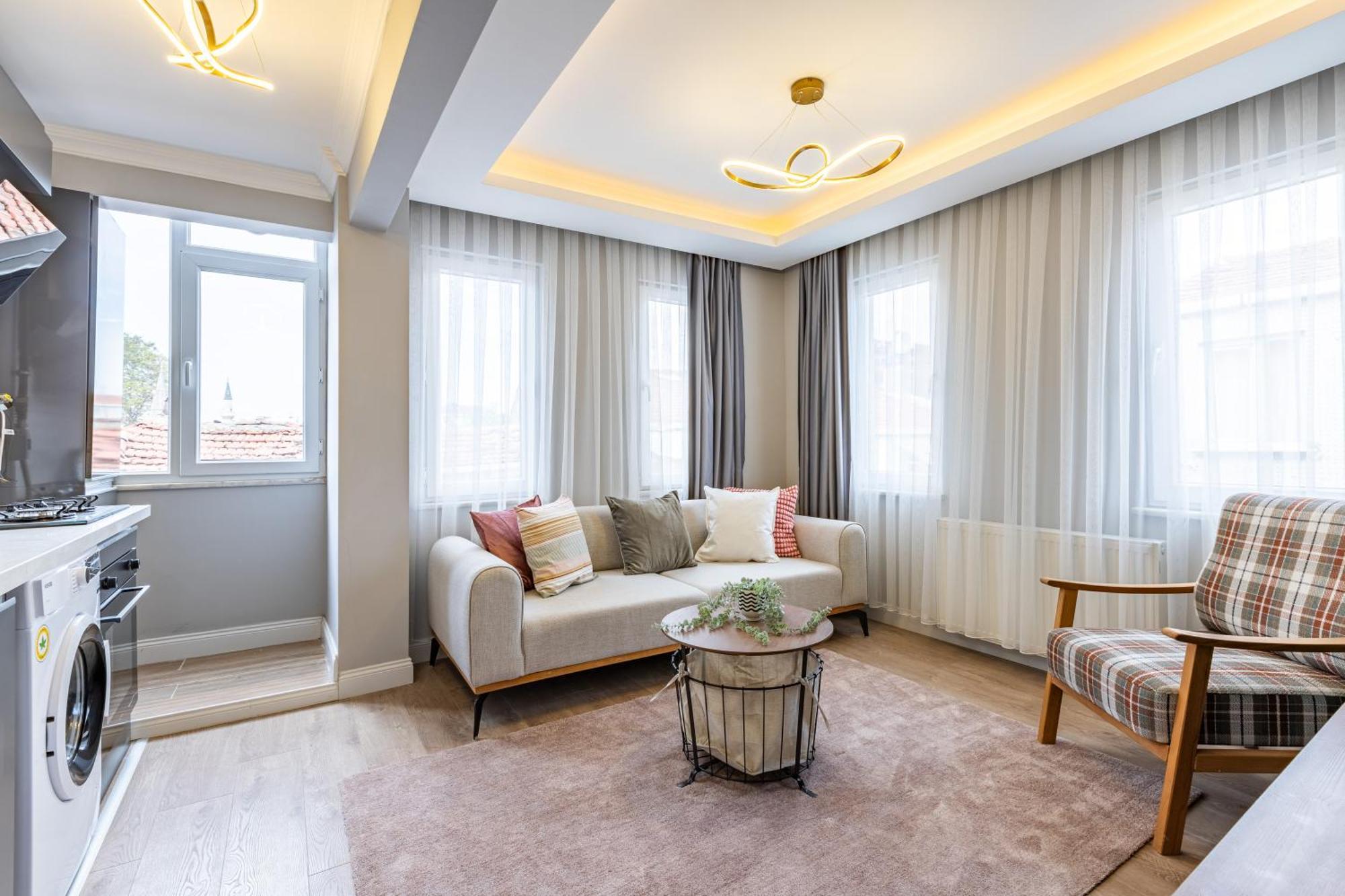 Balat Apartments-orange And Blue Apartment *