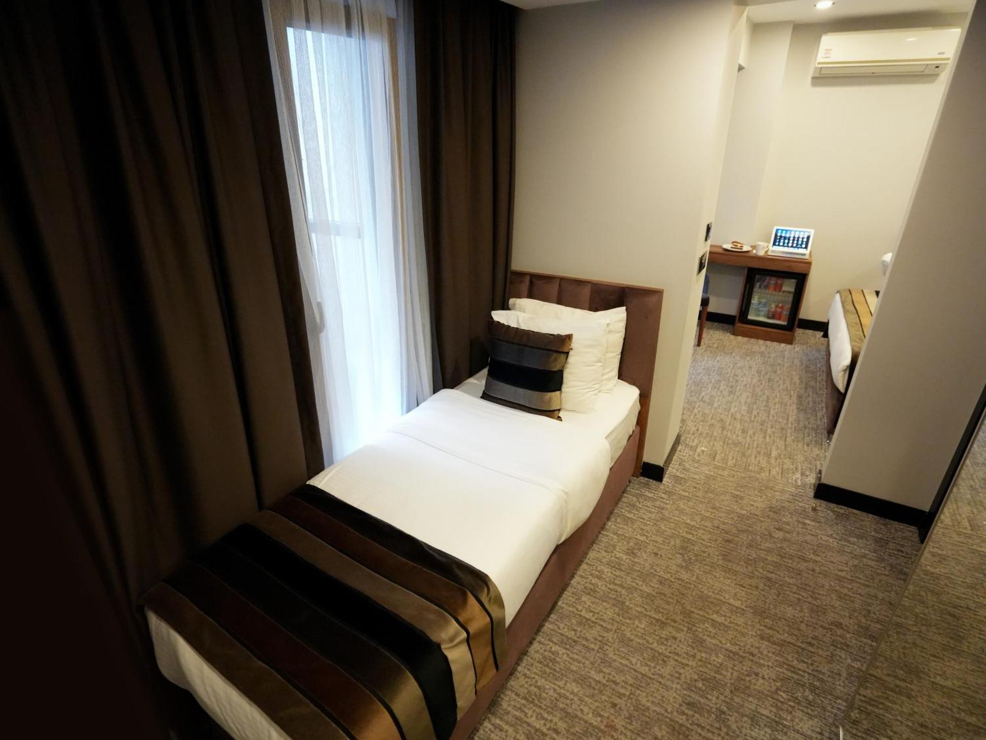 Zalel Laleli Hotel