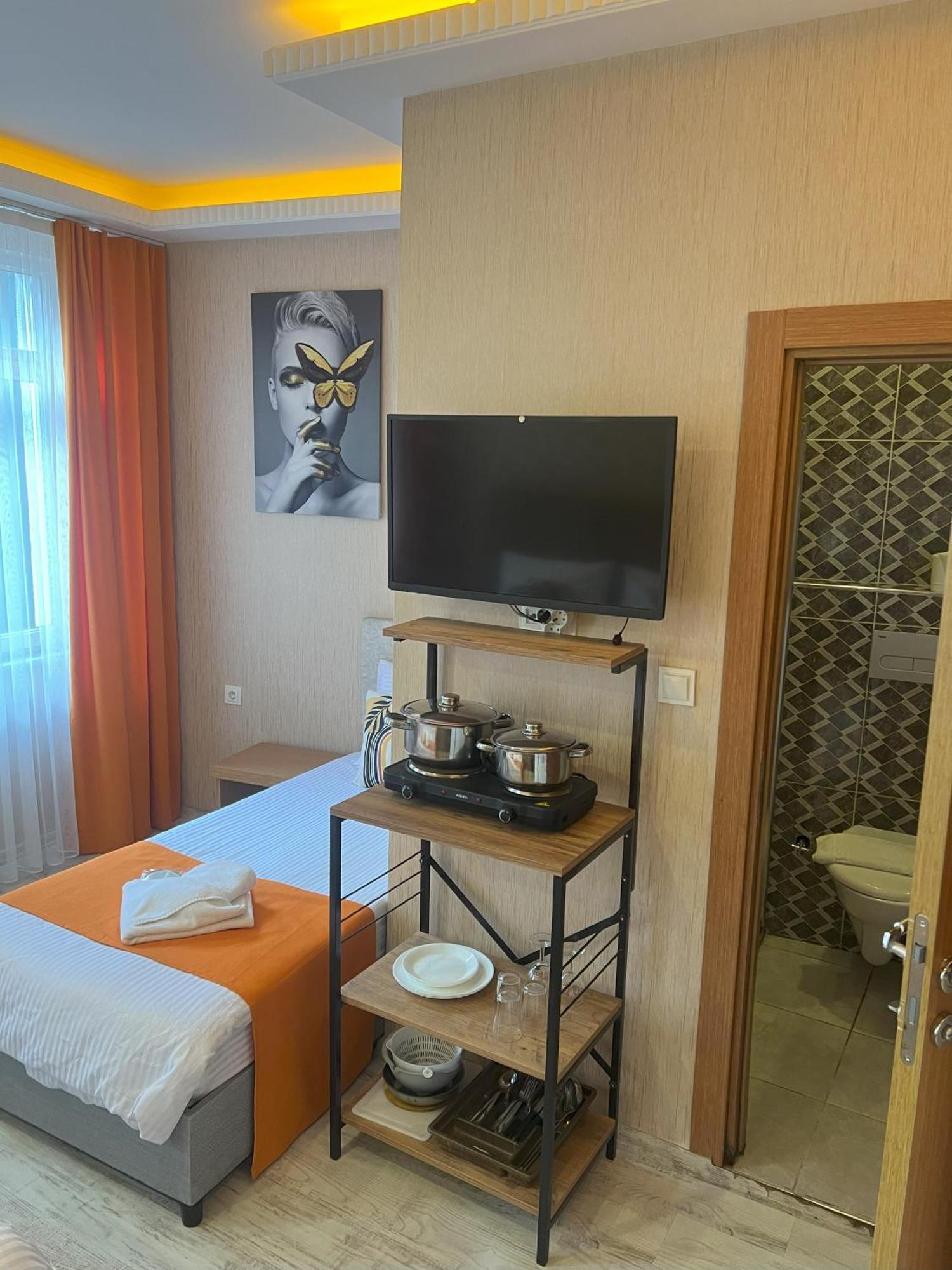 Aparthotel Aura *