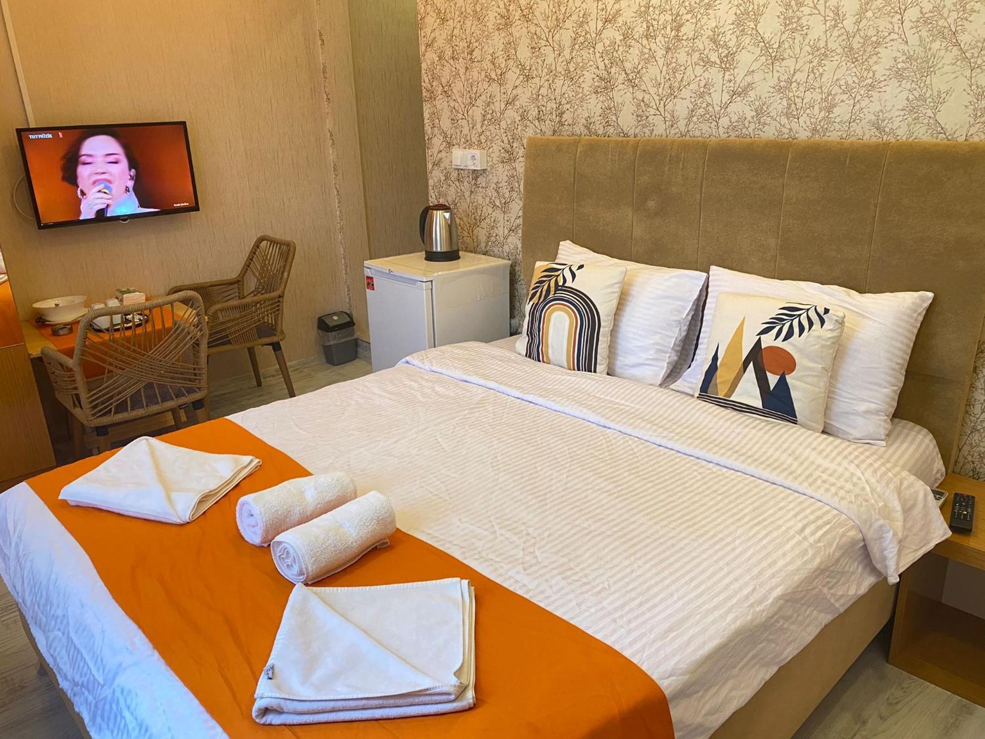 Aparthotel Aura *
