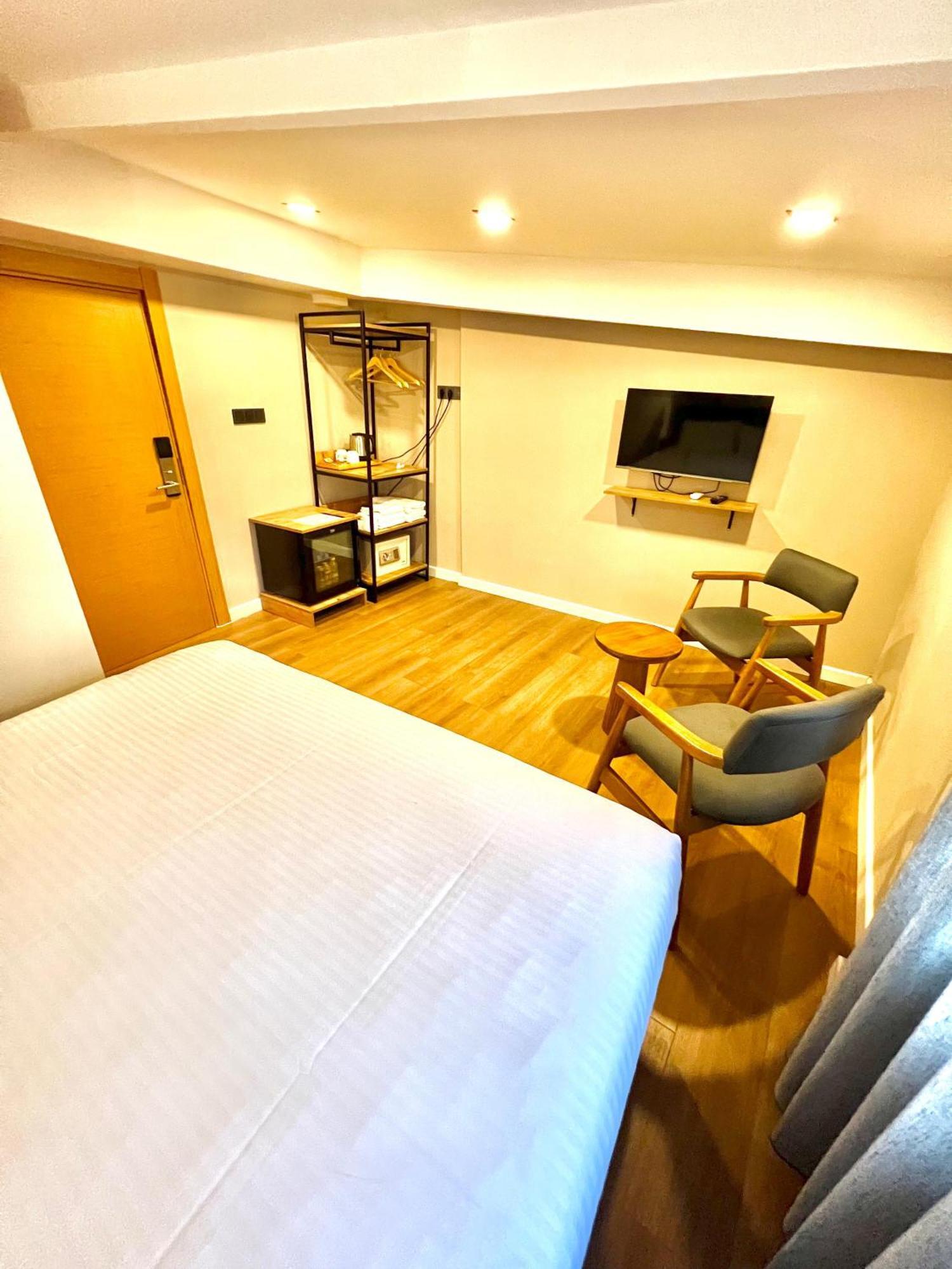 Reexe Hotel *