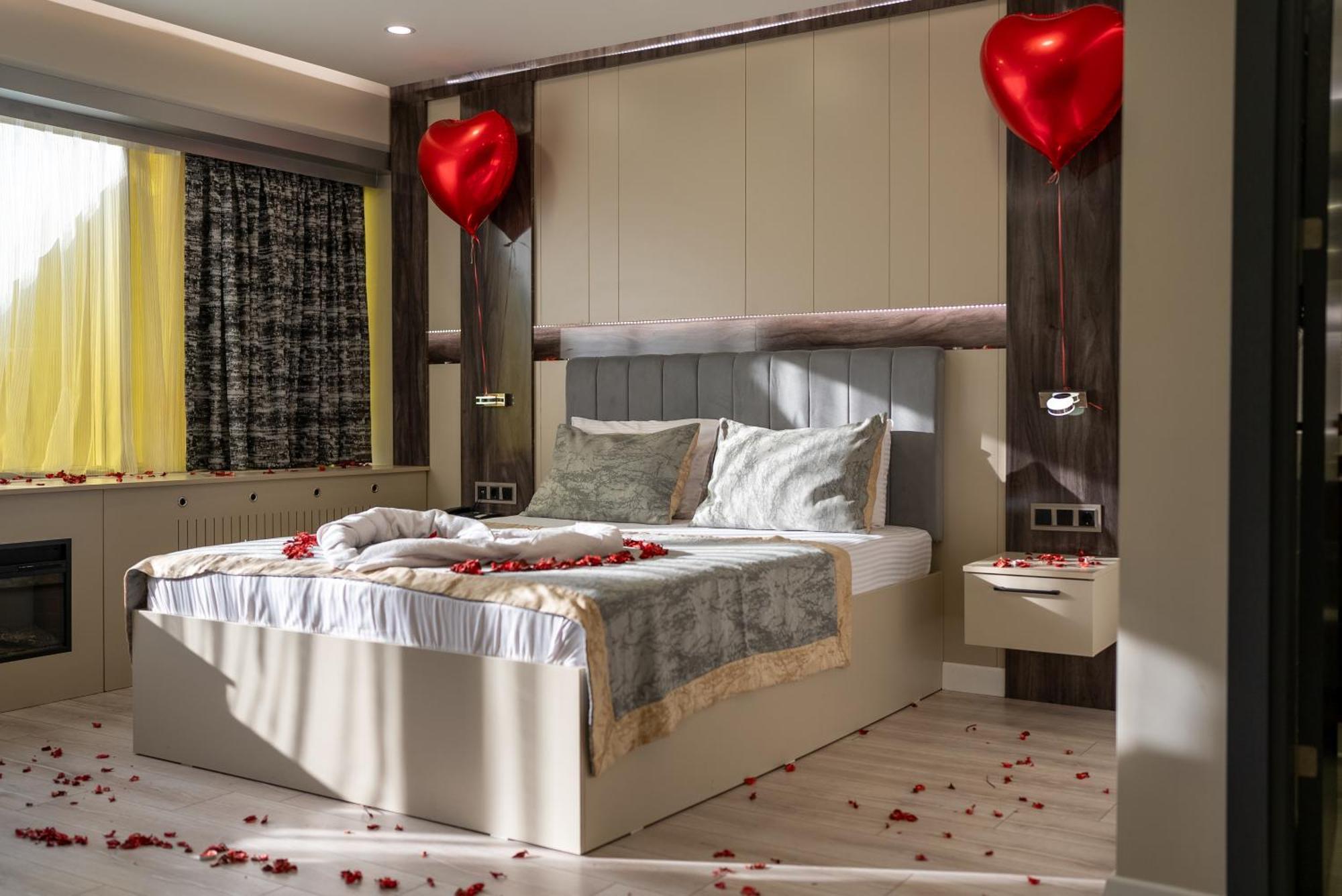 Meros Hotel *