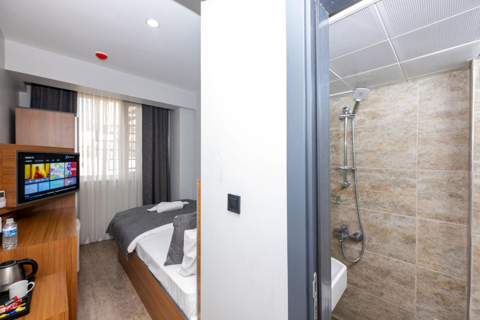 Otel Mayza 3*