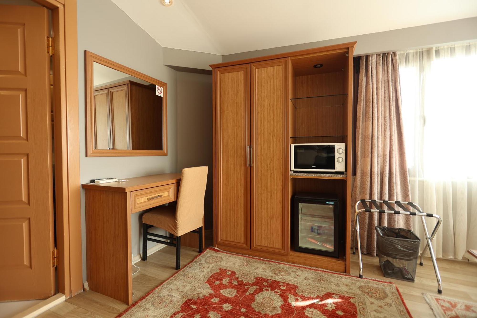 Tashkonak Hotel