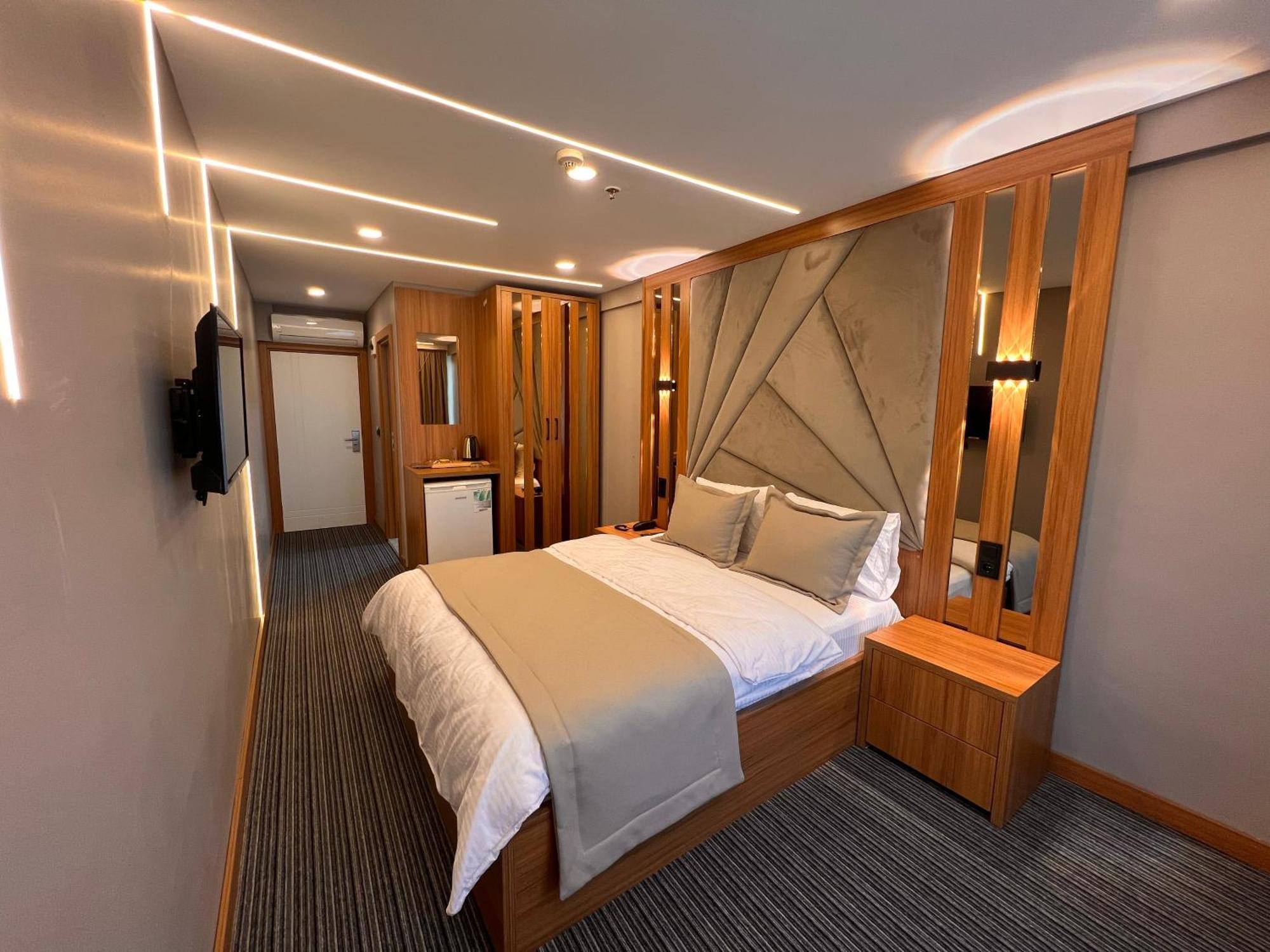 Vipinnhotels Hotel