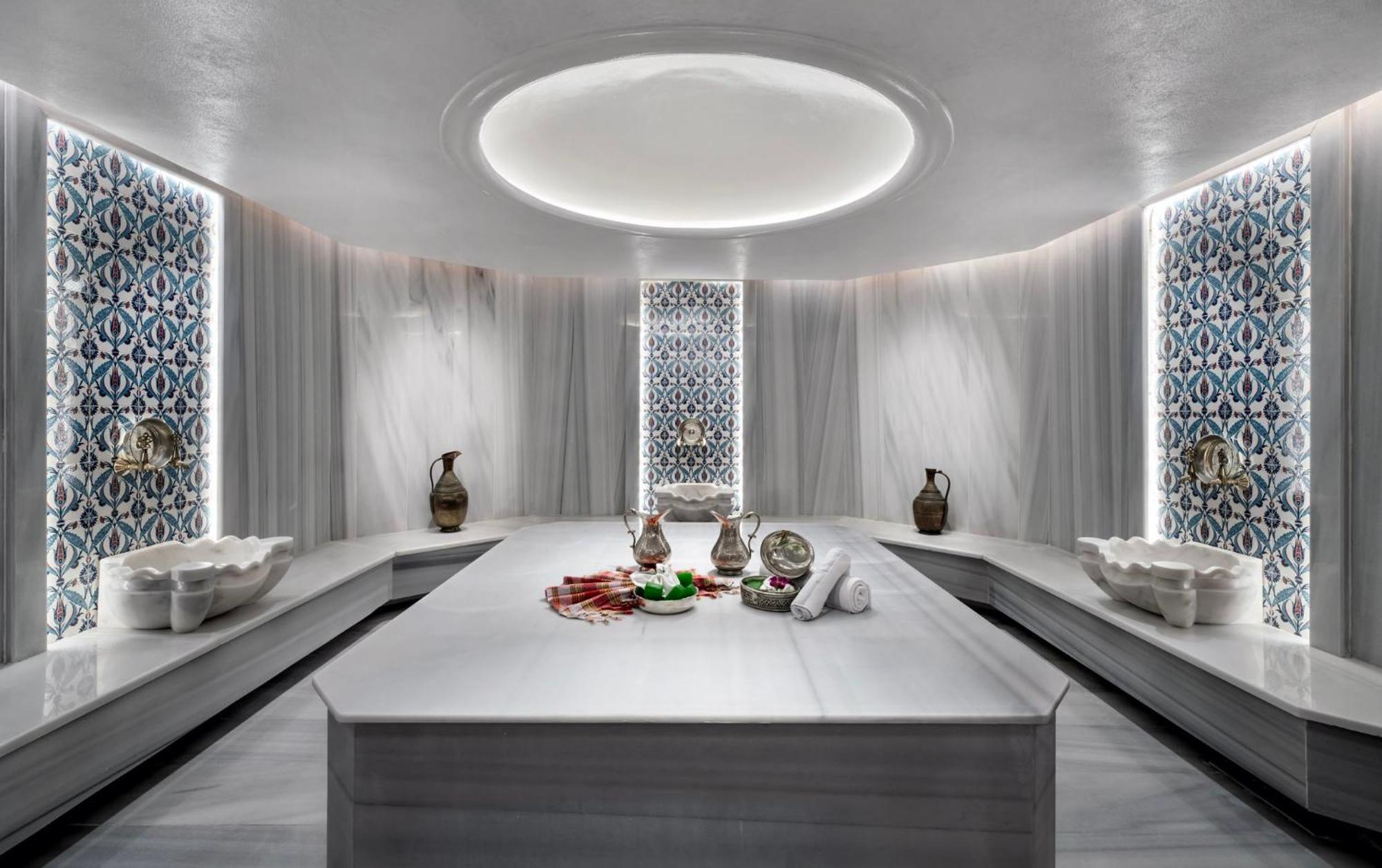 Crowne Plaza - Ortakoy Bosphorus By Ihg Hotel