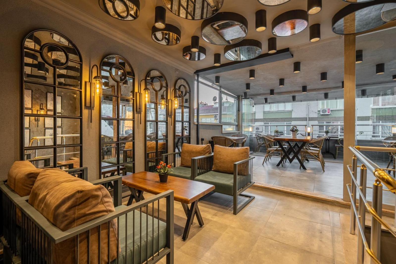 Aparthotel Cube