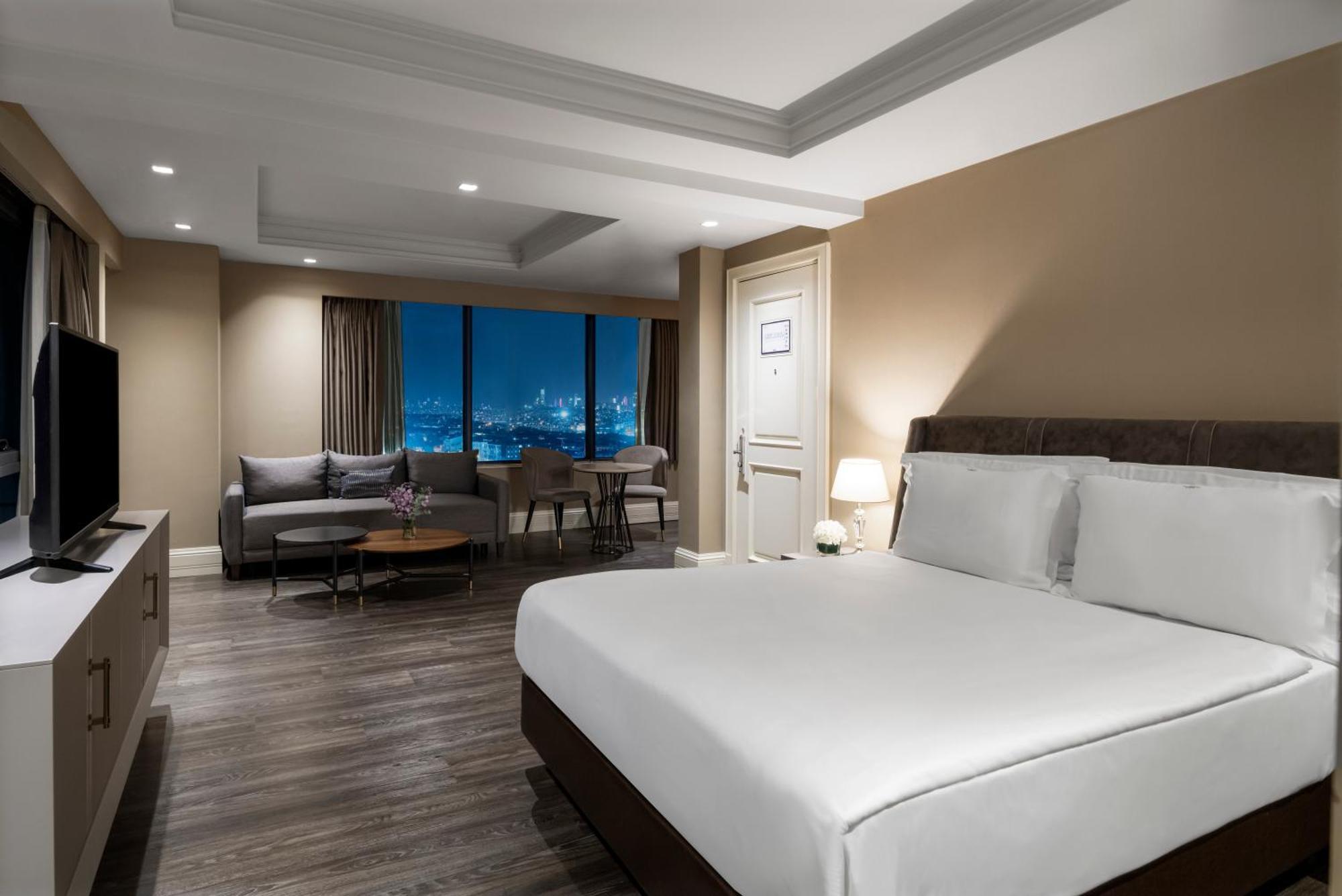 Windsor & Convention Center Hotel 5*