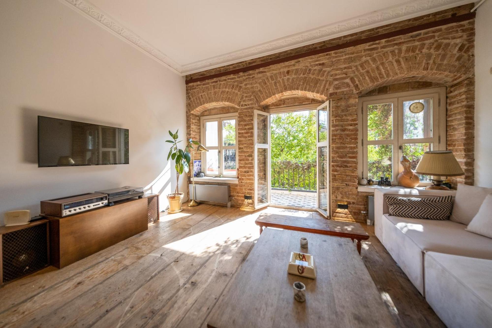 The Riviera Loft : Lovely 1br W/ Stunning Terrace Istanbul