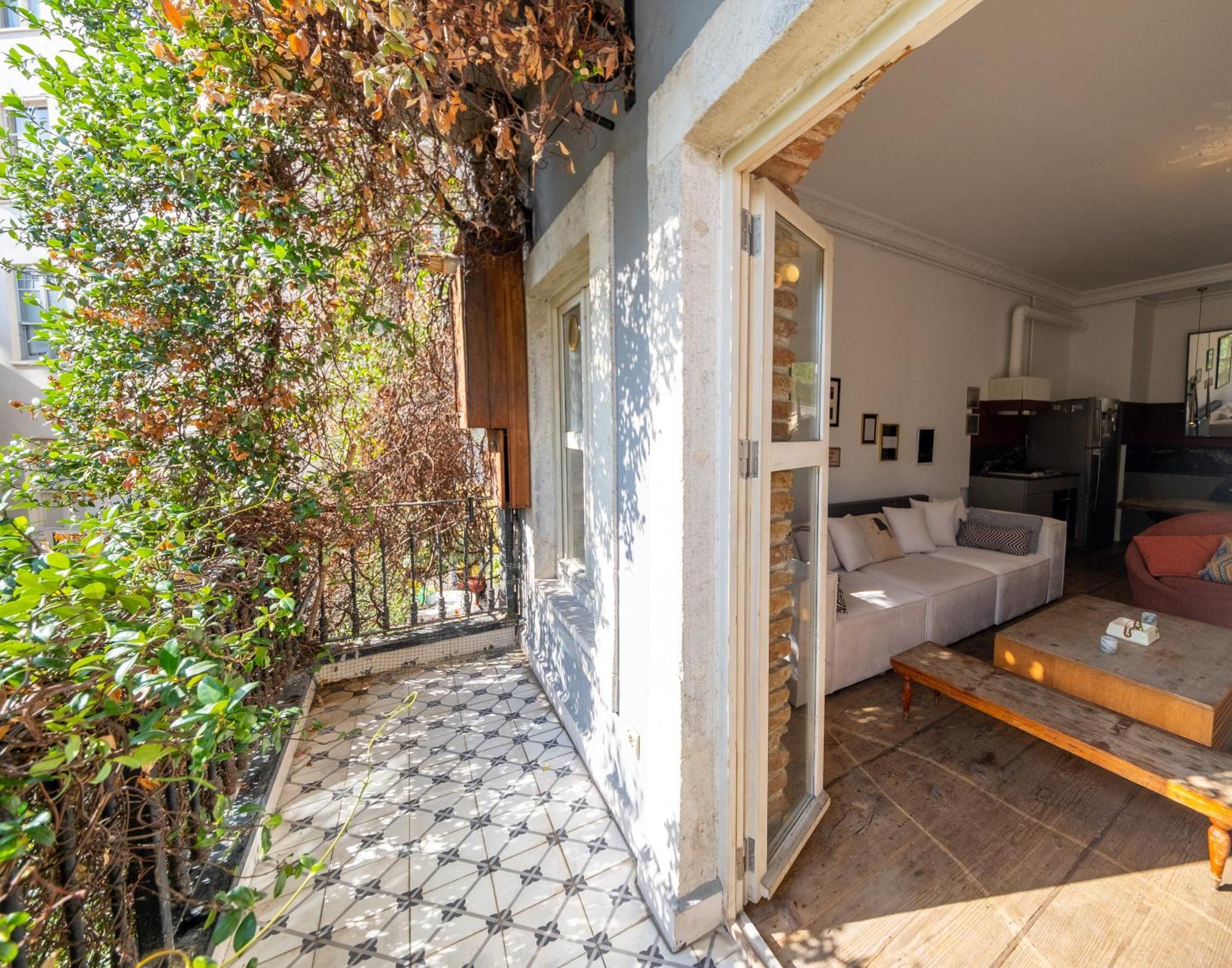 The Riviera Loft : Lovely 1br W/ Stunning Terrace Istanbul