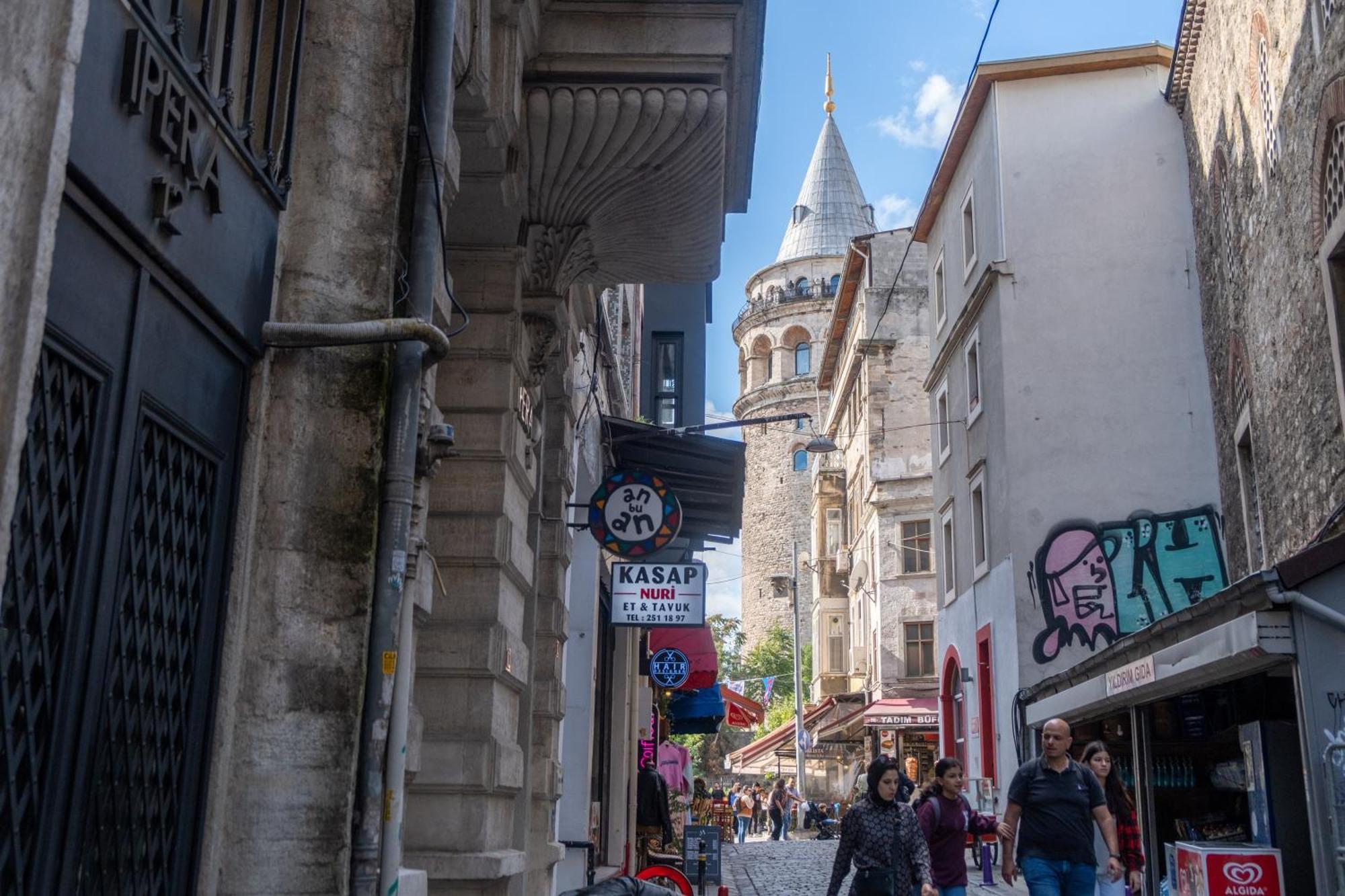 The Riviera Loft : Lovely 1br W/ Stunning Terrace Apartment Istanbul
