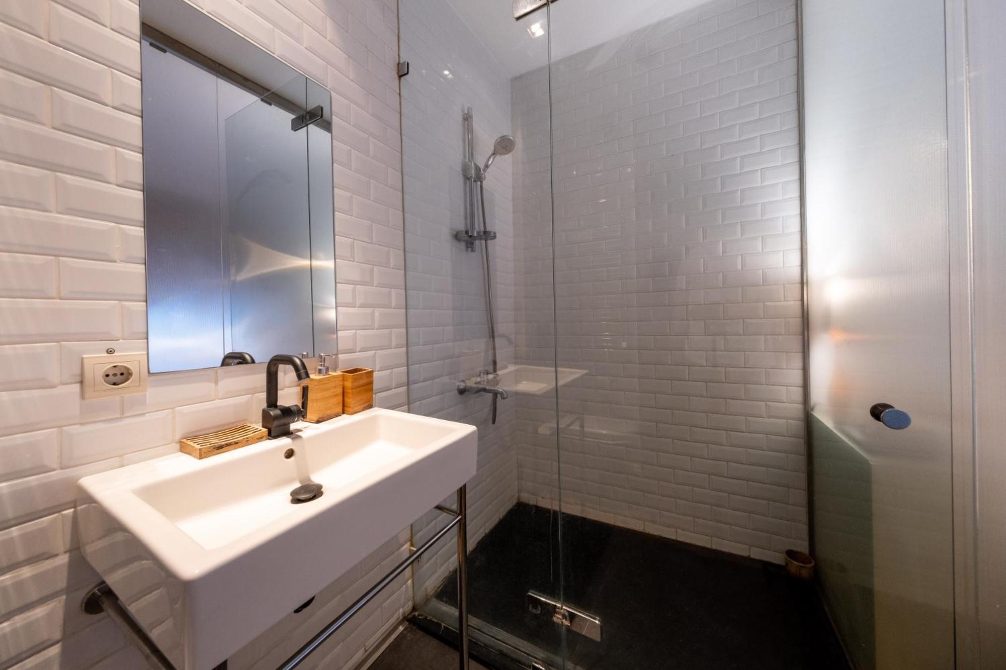 Apartment The Riviera Loft : Lovely 1br W/ Stunning Terrace *