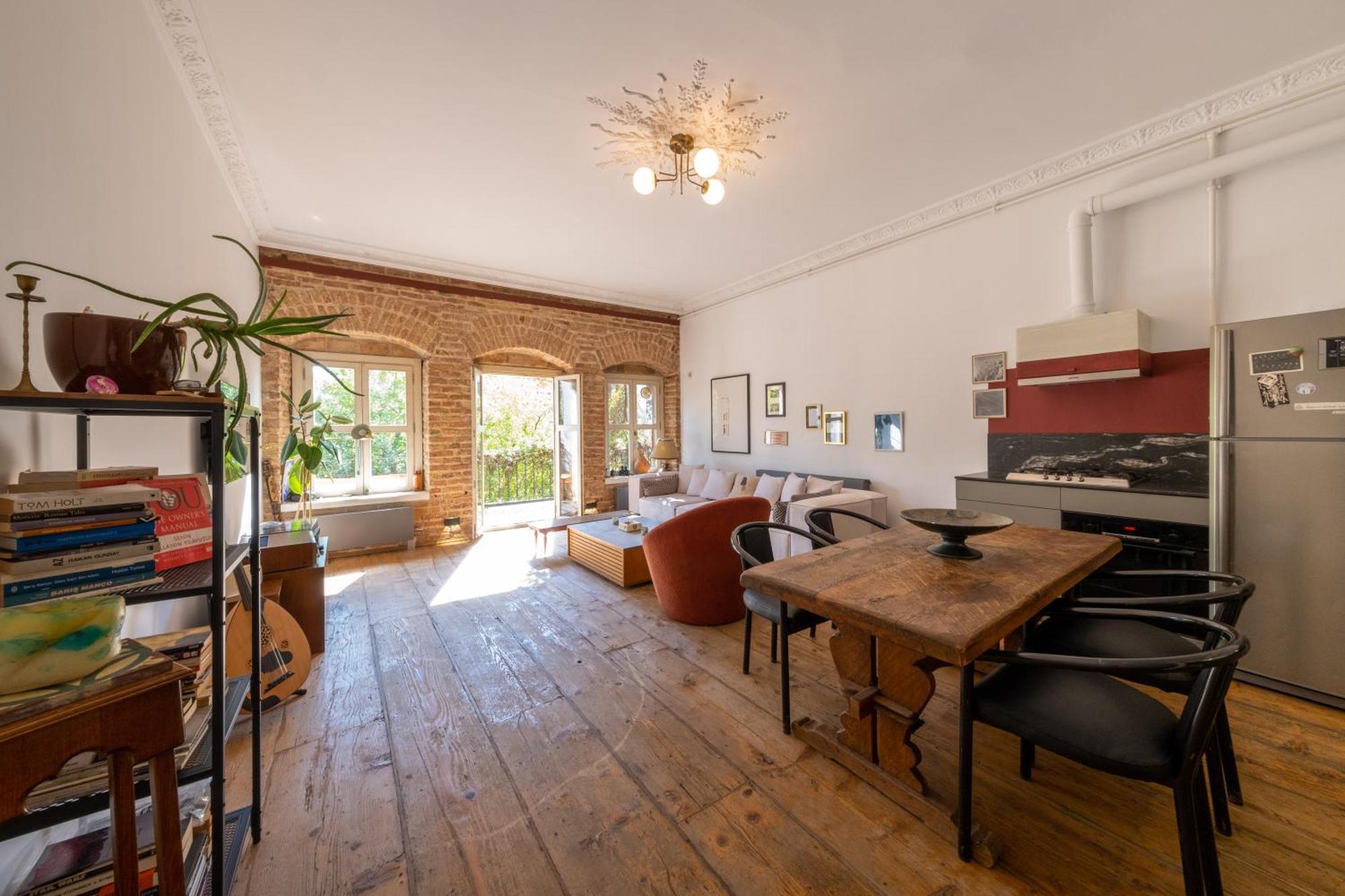 The Riviera Loft : Lovely 1br W/ Stunning Terrace Apartment Istanbul