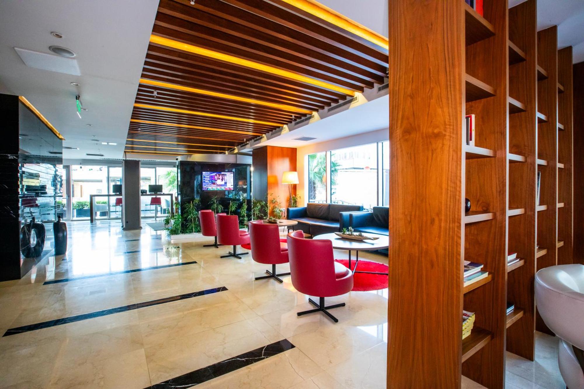 Hotel Ramada Encore Kartal 4*