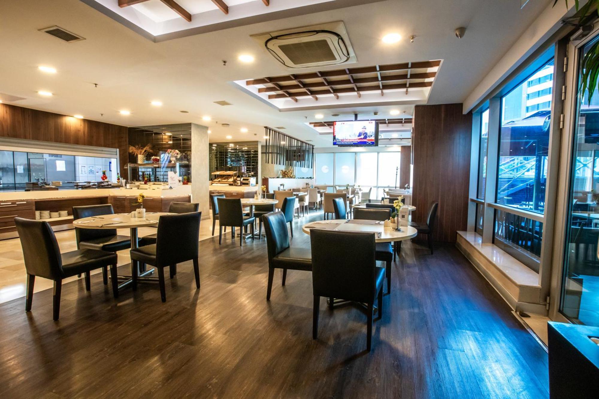 Hotel Ramada Encore Kartal