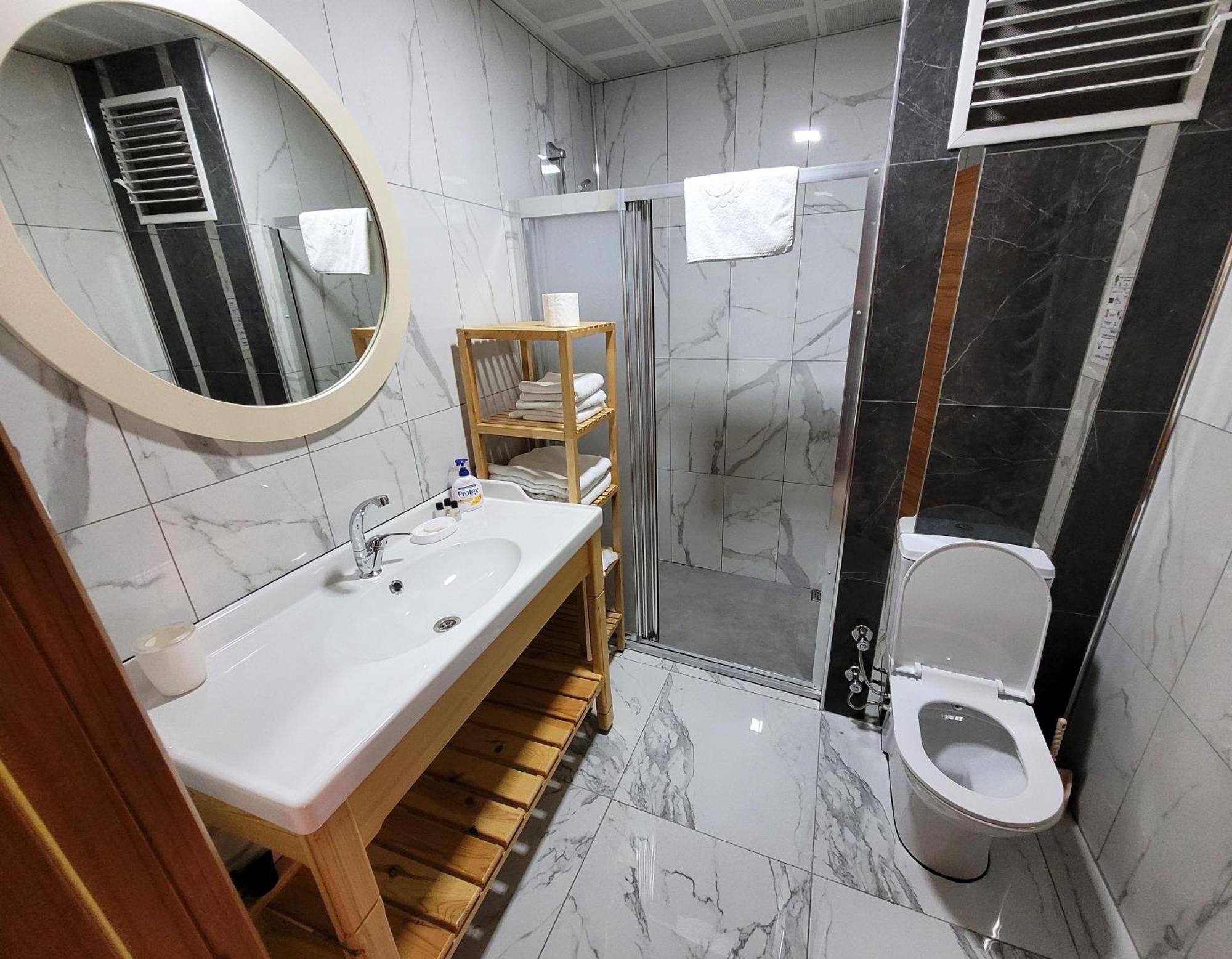 Saruhan Hotel 2*