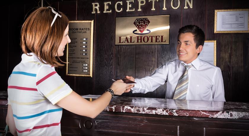 Lal Hotel
