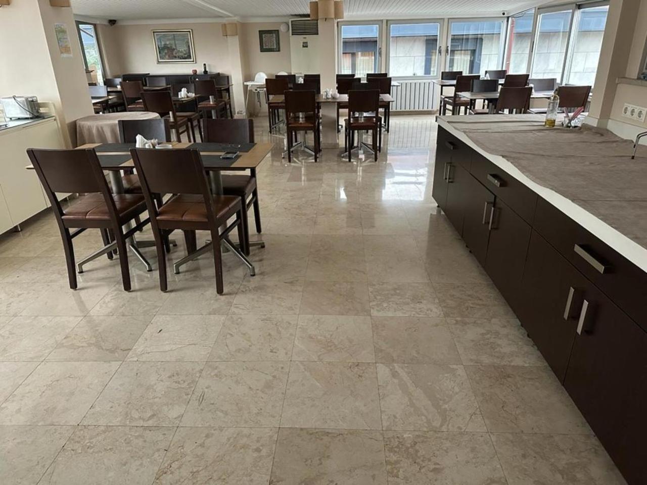Sude Hotel