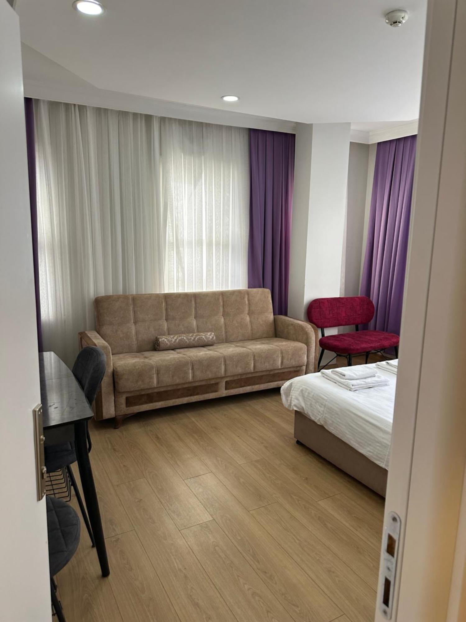 Old House Otel