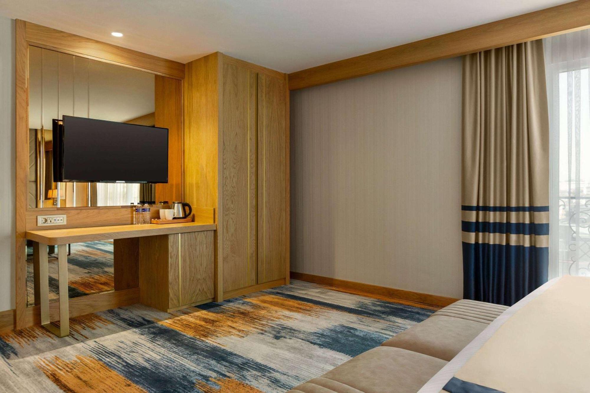 Hotel Days By Wyndham Bomonti 4*