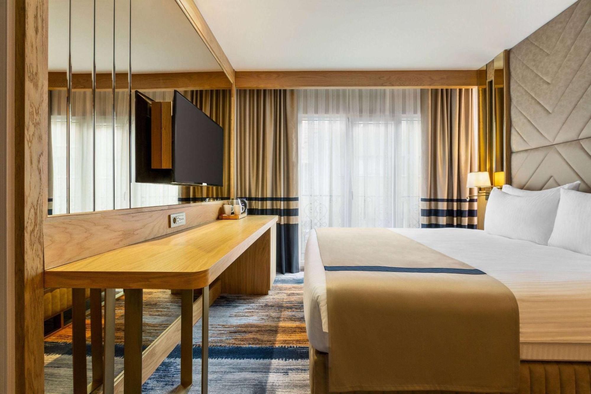 Hotel Days By Wyndham Bomonti
