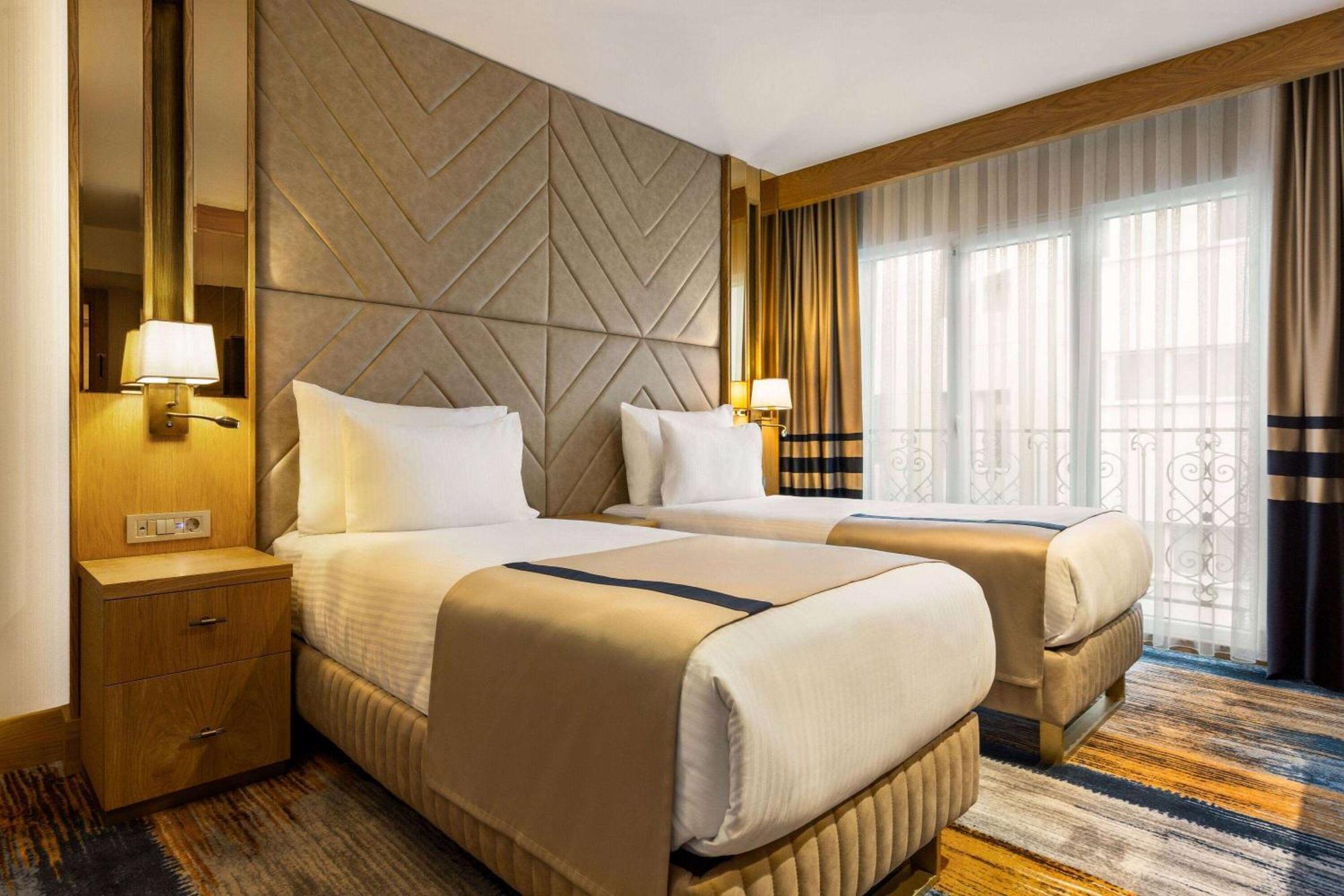 Hotel Days By Wyndham Bomonti 4*