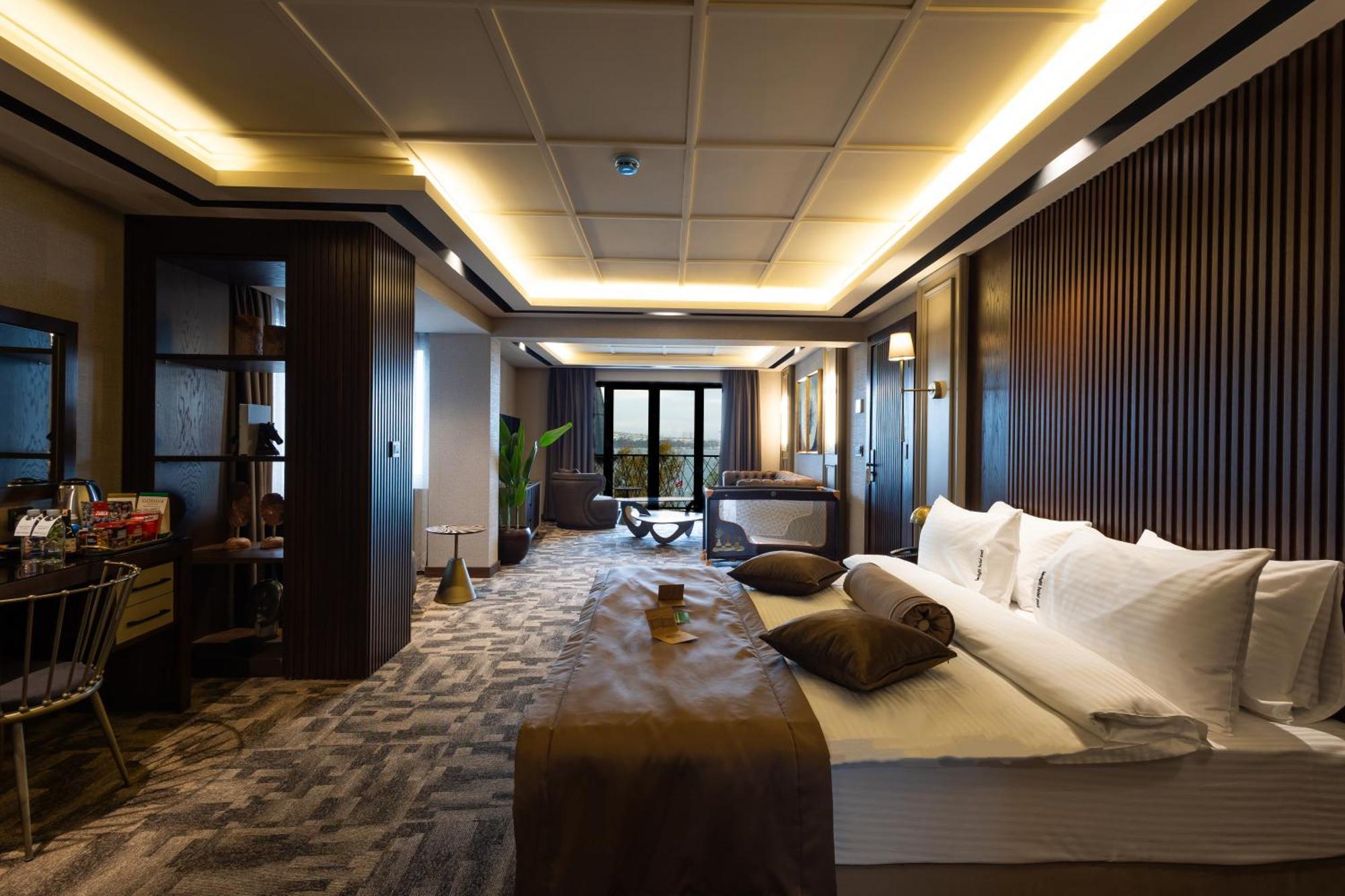 Hotel Tonight Port 4*