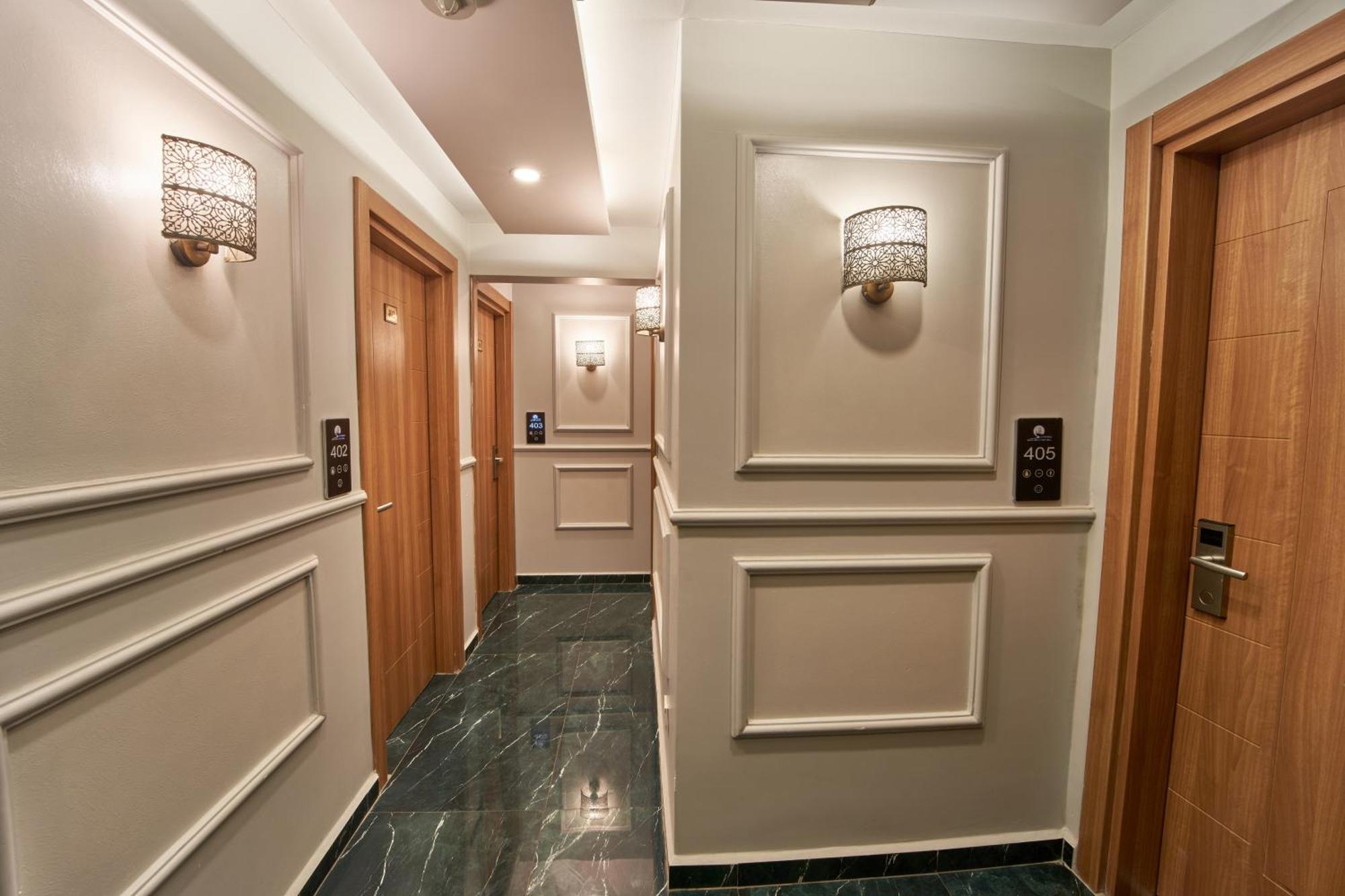 Sirkeci Hotel *
