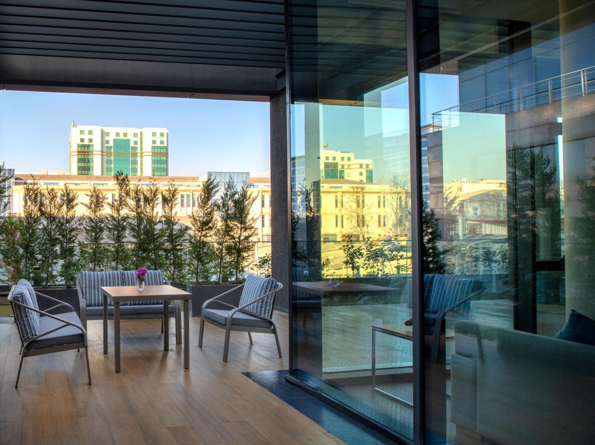 Movenpick Living West 5* Istambul