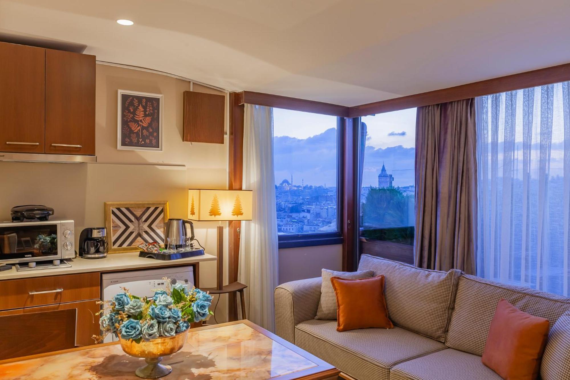 Lord Morgan & Exclusive Design Cihangir Apart Otel 2*