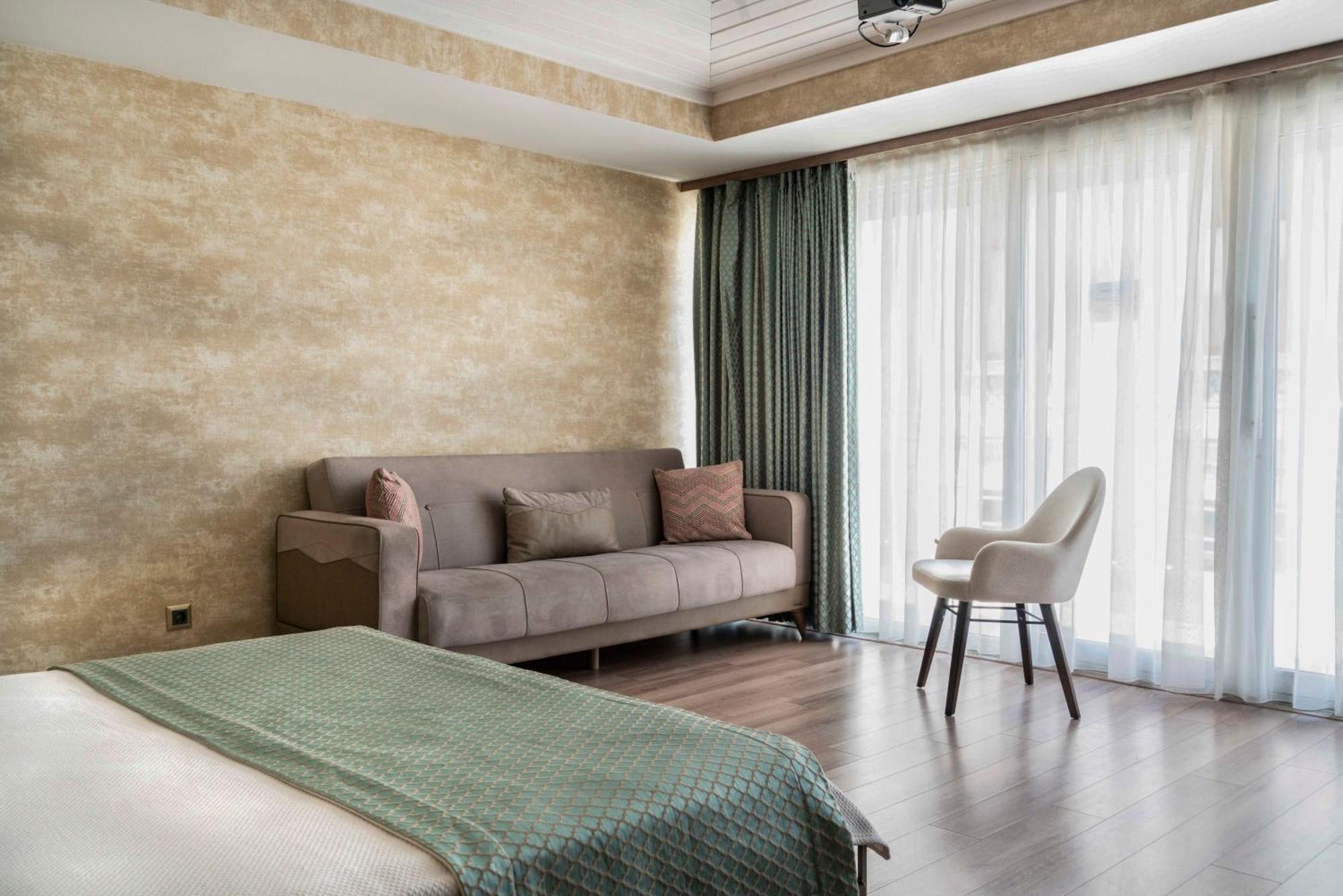 Castle Franco Hotel 2*