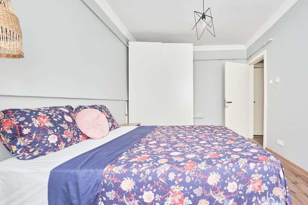 A Flat In The Center With Terrace Apartment