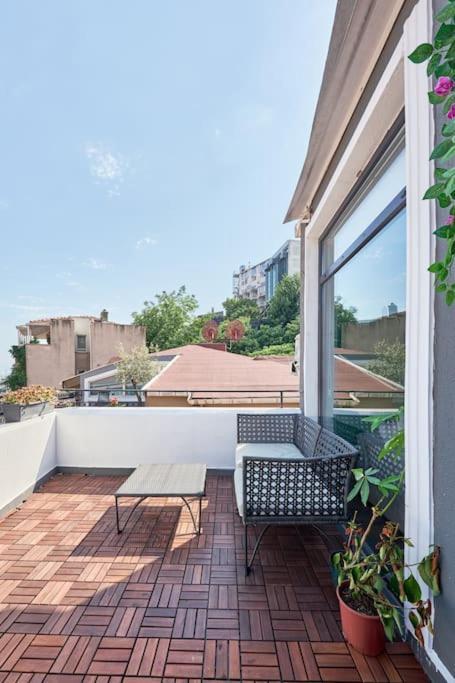 A Flat In The Center With Terrace Apartment Istanbul