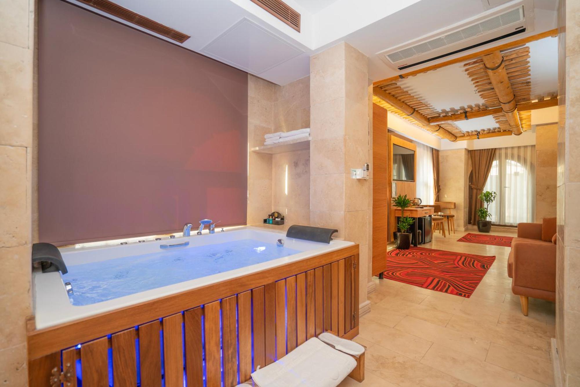 Hotel Pasha Palace 3*