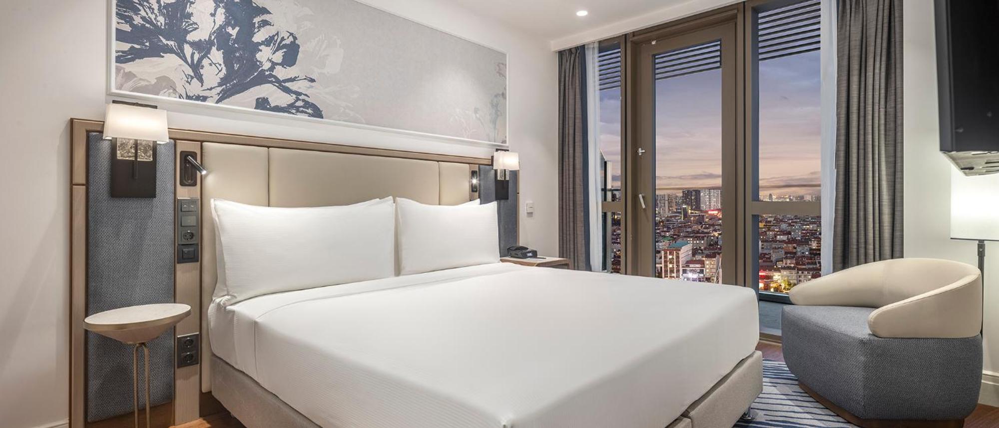 Hilton Mall Of Hotel 5*