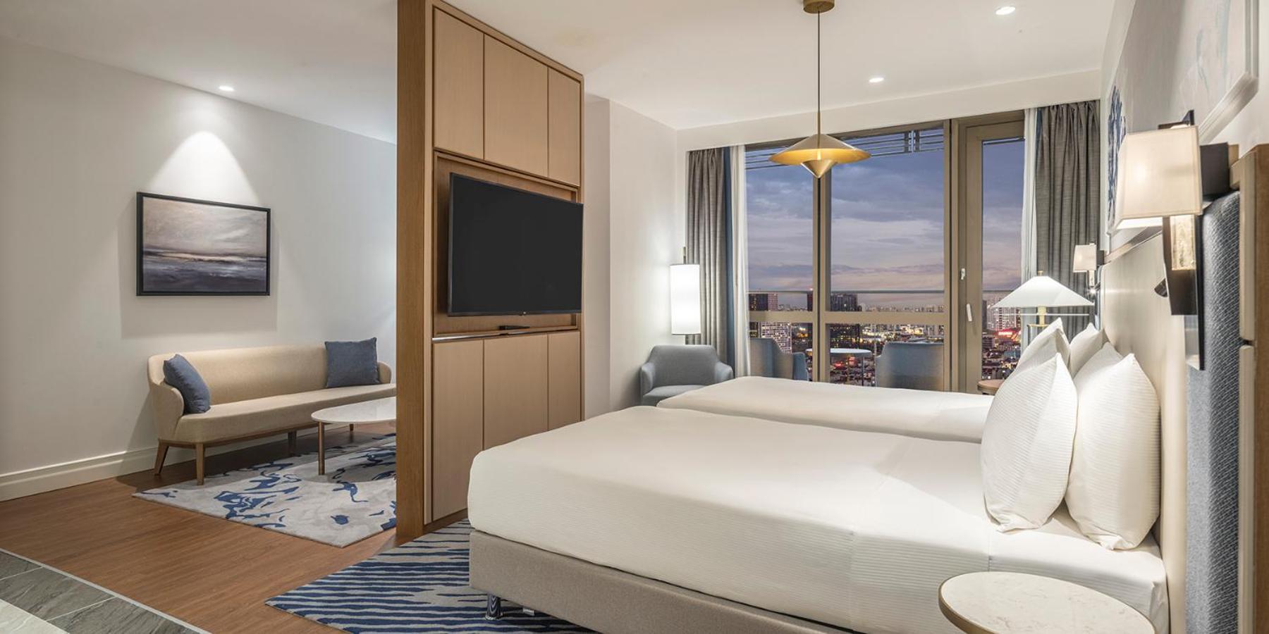 Hotel Hilton Mall Of 5*