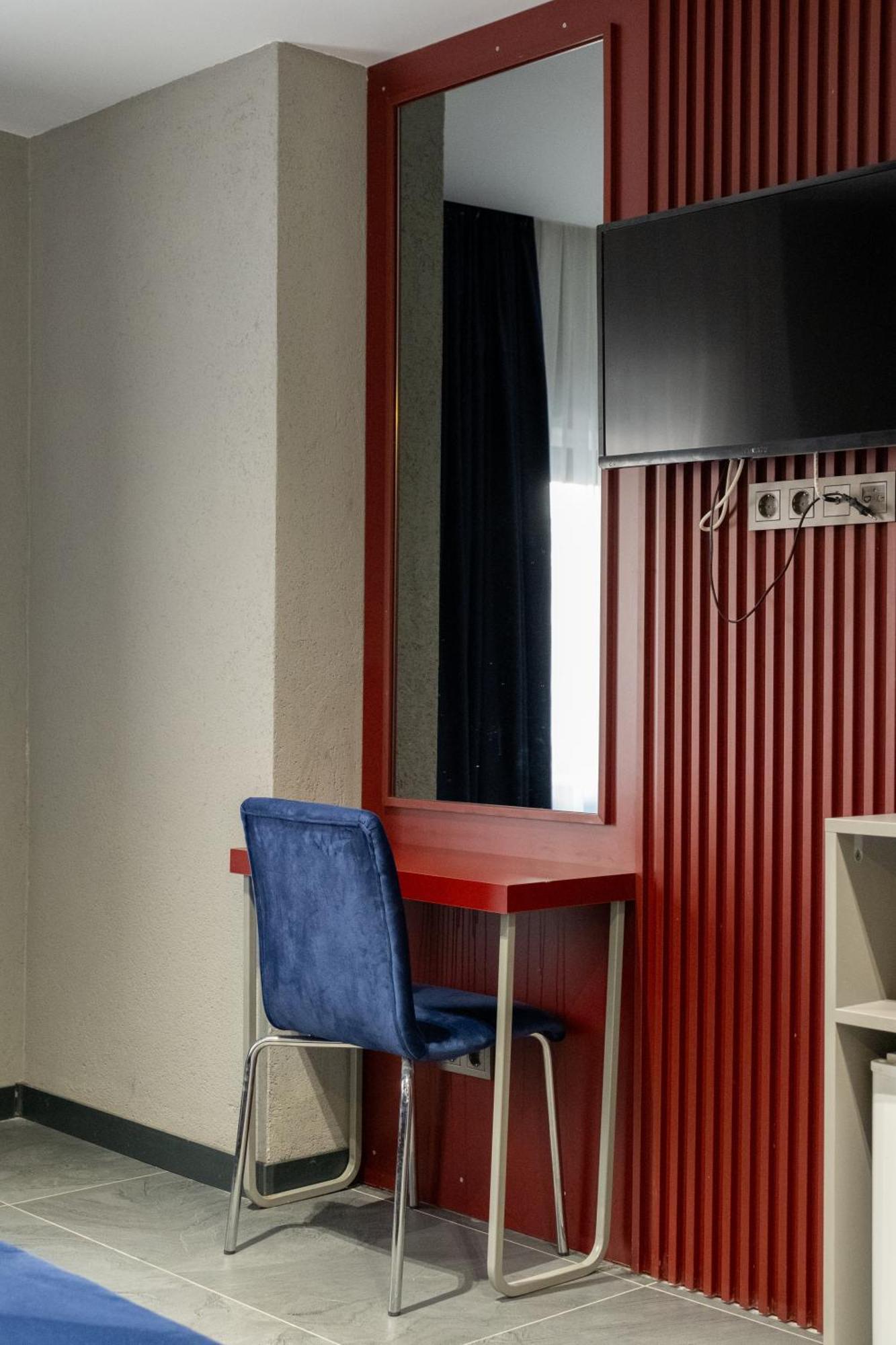 Pera Aparthotel 3*