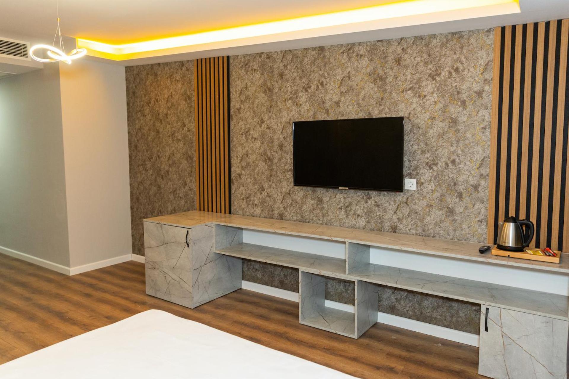 The Hera Business & Istambul