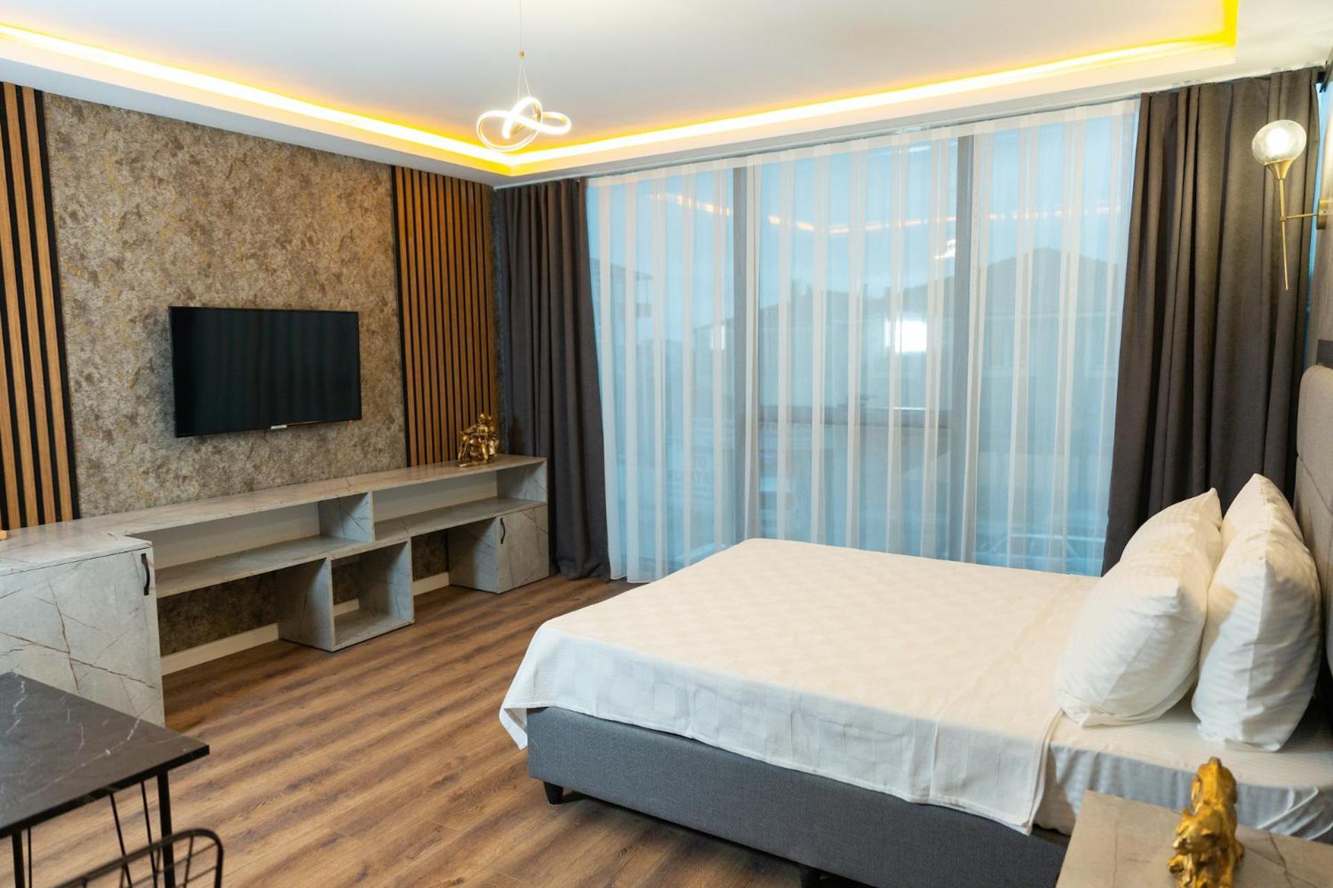 The Hera Business & Hotel