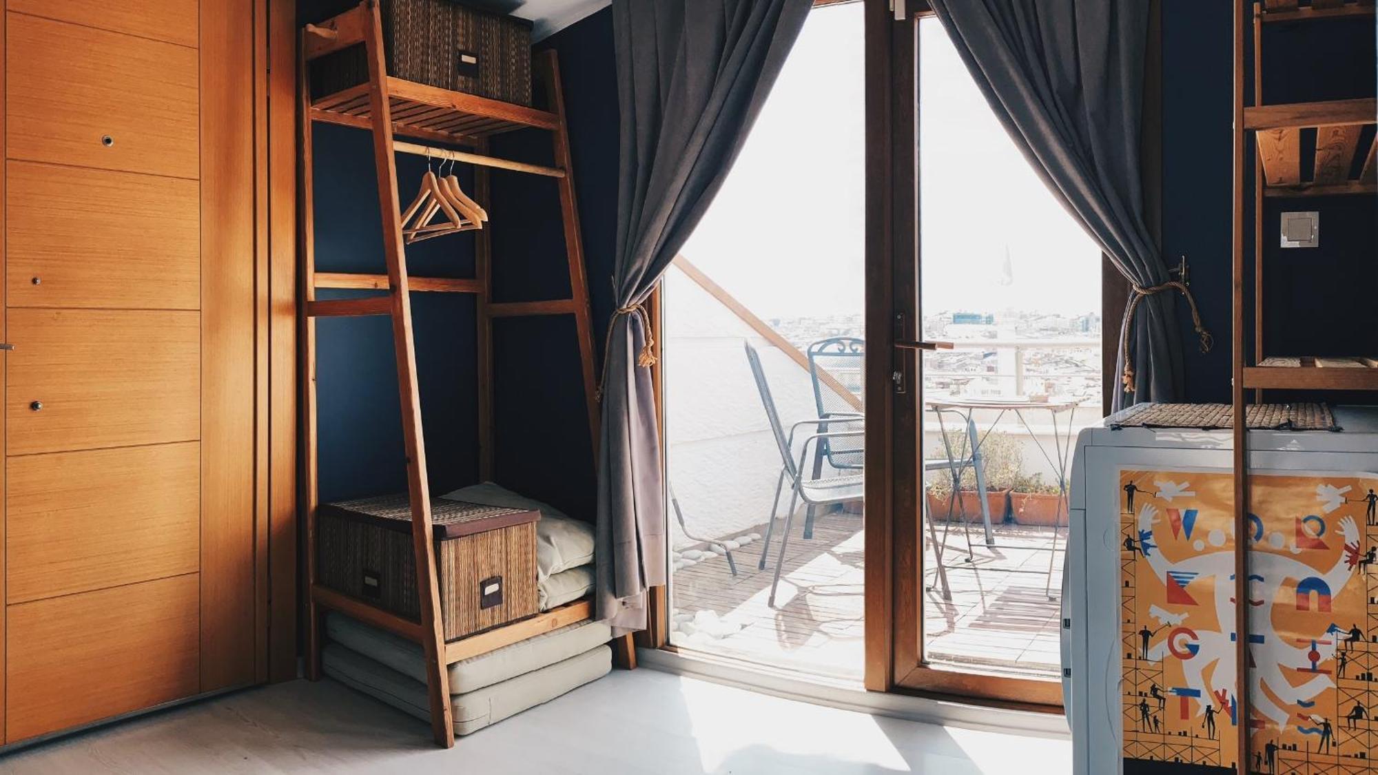 Duplex Rooftop Loft In Center Kadikoy With Amazing Terraces Apartment *