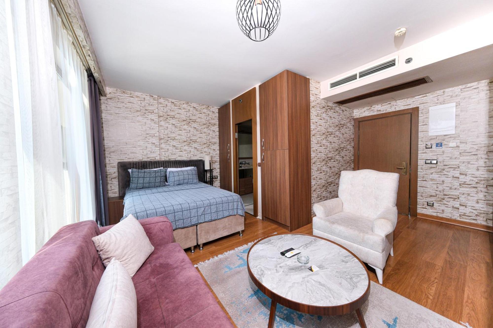 Aparthotel Sabiha Goekcen Airport