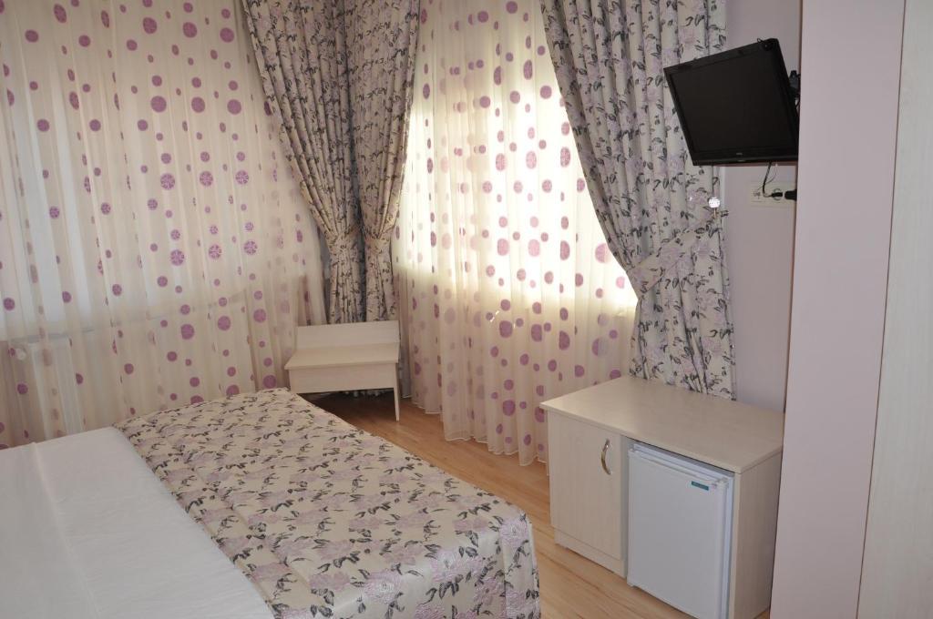 Huxley And Aparts Old Hotel Istanbul