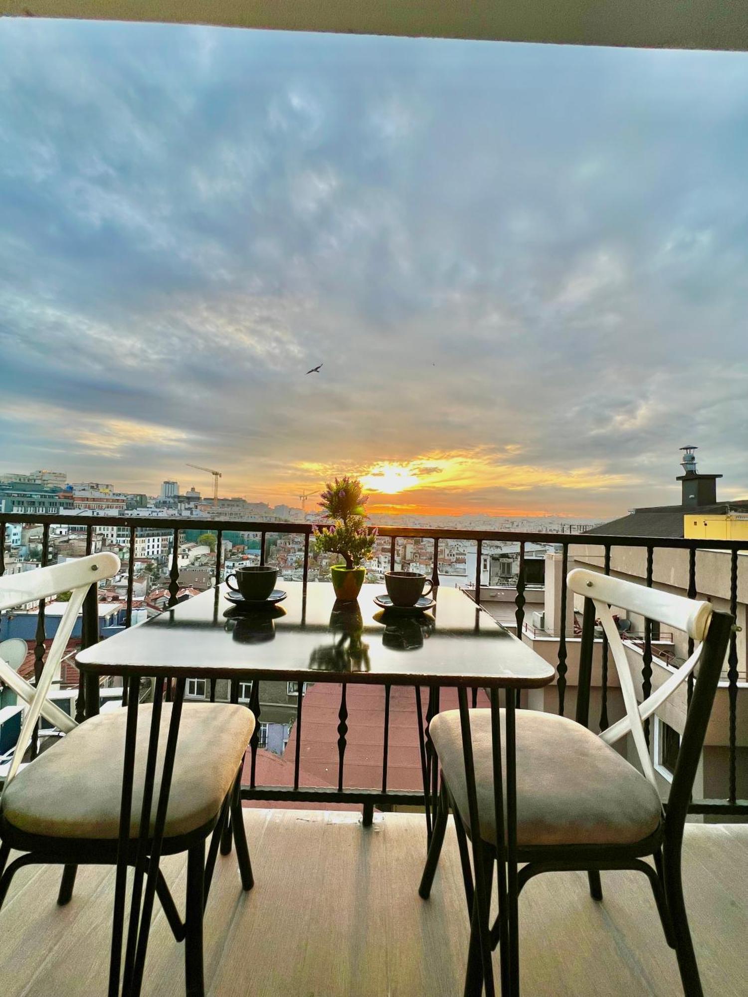 Taksim Larissa Aparthotel 2*