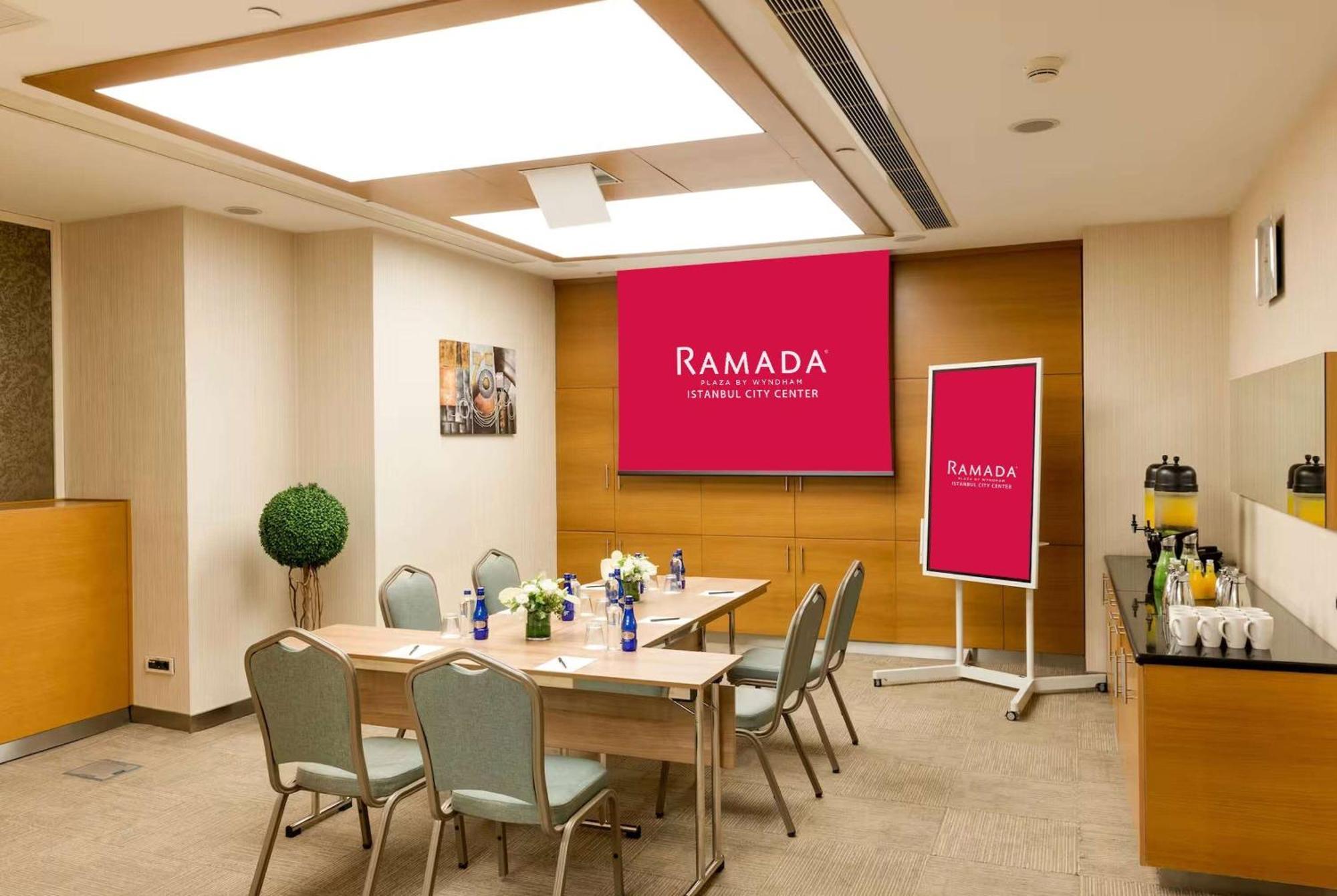 Ramada Plaza By Wyndham Center (adults Only) 5* Istambul