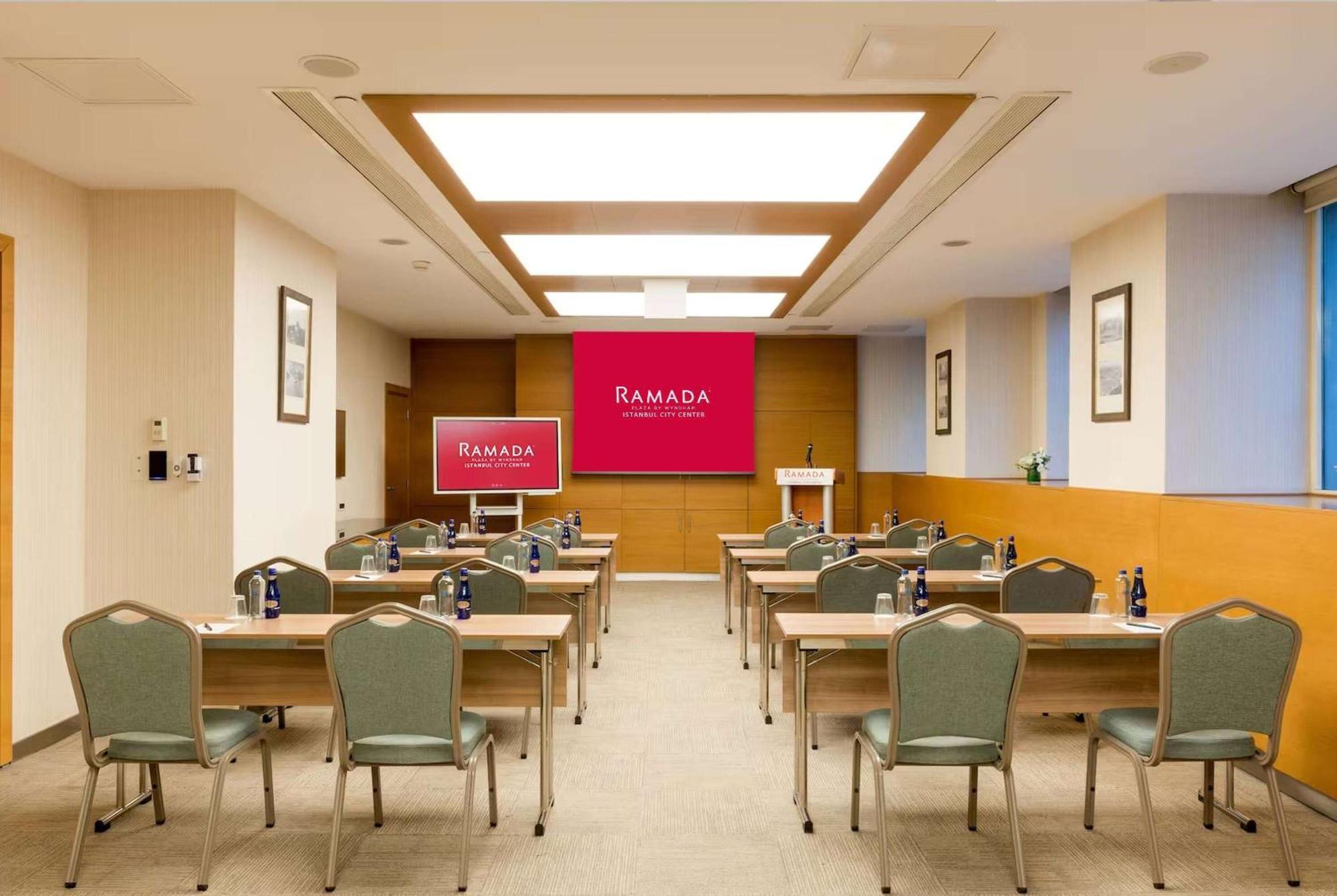 Ramada Plaza By Wyndham Center (adults Only) 5* Istambul