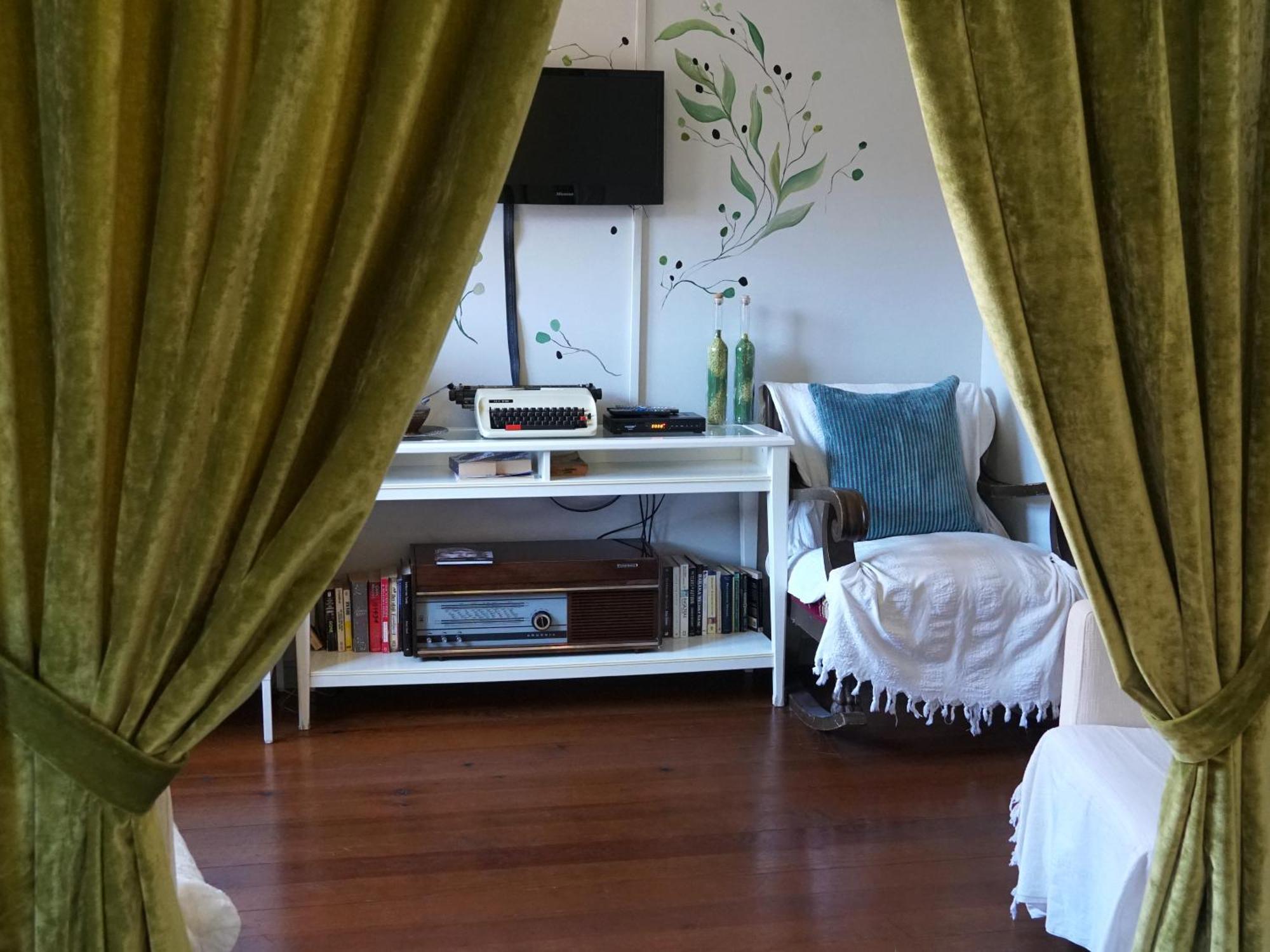 Tilas - In 19th Century Wooden Townhouse,kadikoy Istanbul