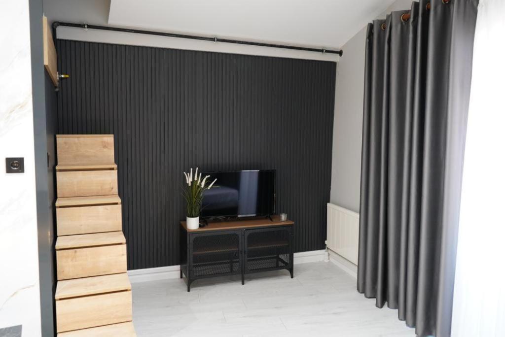 Adgsuites